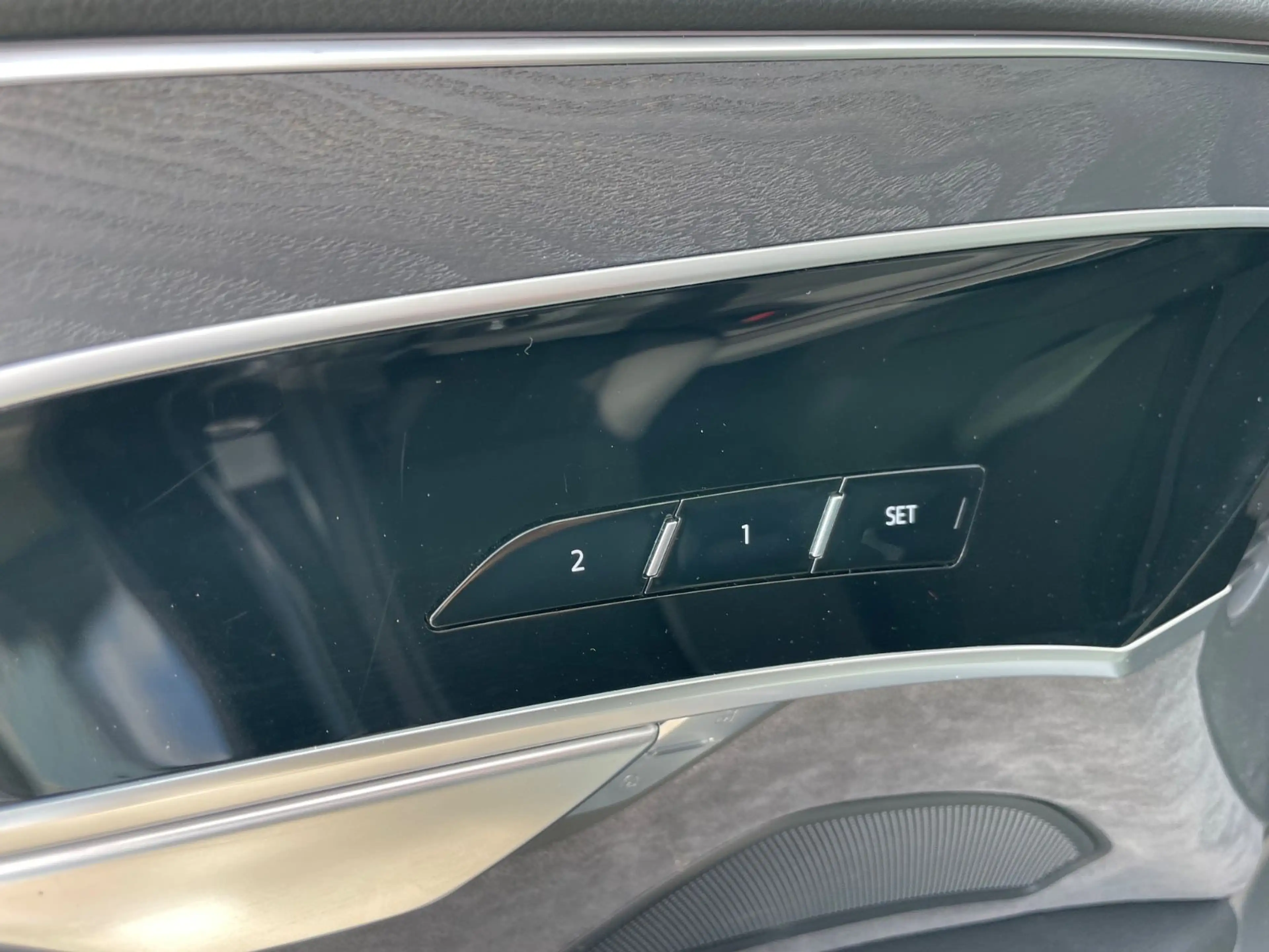 Audi A8 60 TFSI e quattro/Pano/B+O/TV/Nacht/NP 160 — photo 17