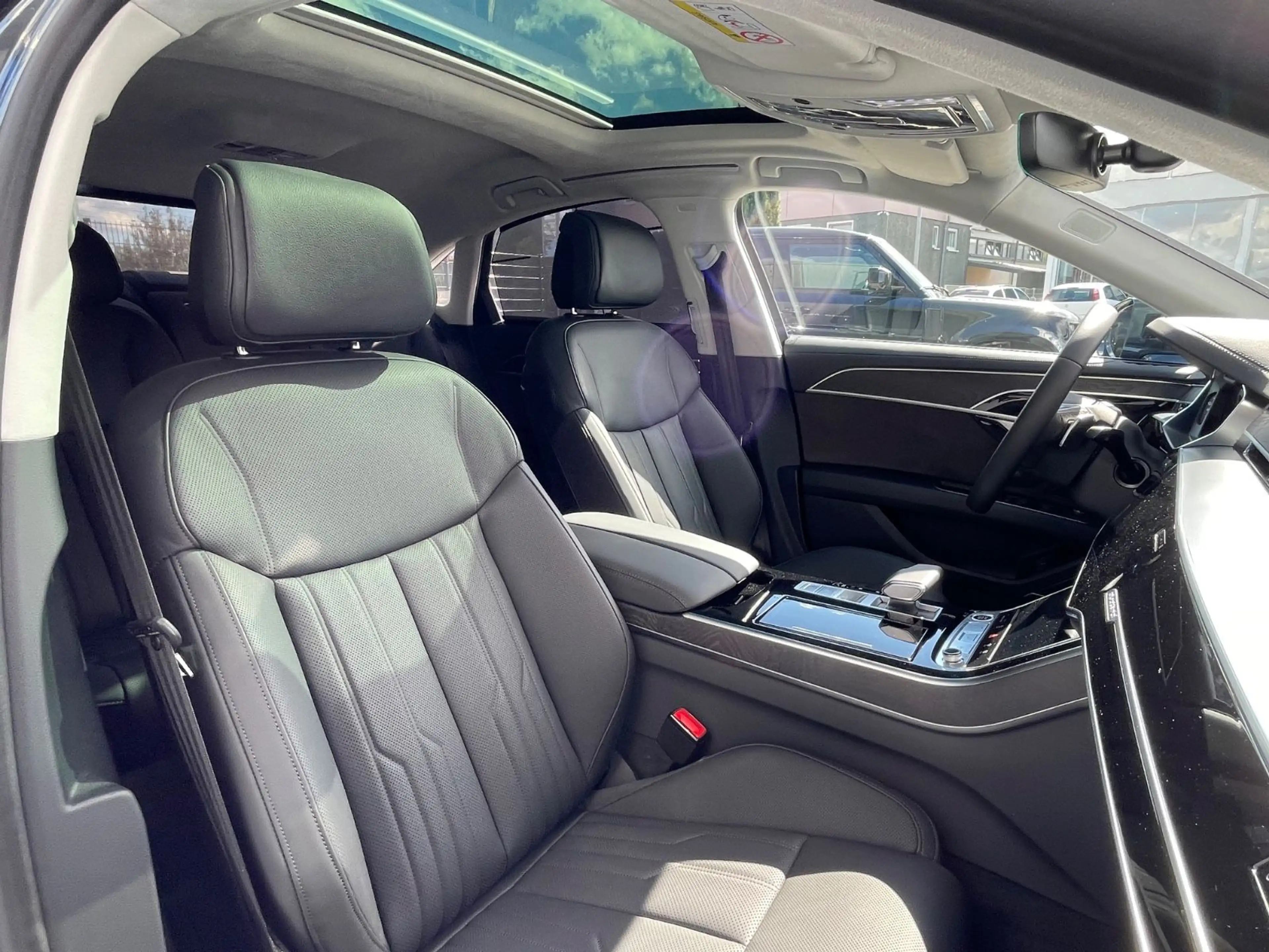 Audi A8 60 TFSI e quattro/Pano/B+O/TV/Nacht/NP 160 — photo 12