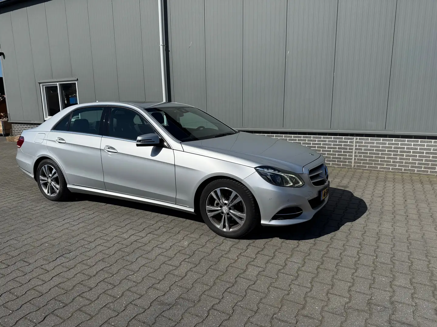 Mercedes-Benz E 220 E 220 Amb. Avant. Zilver - 1