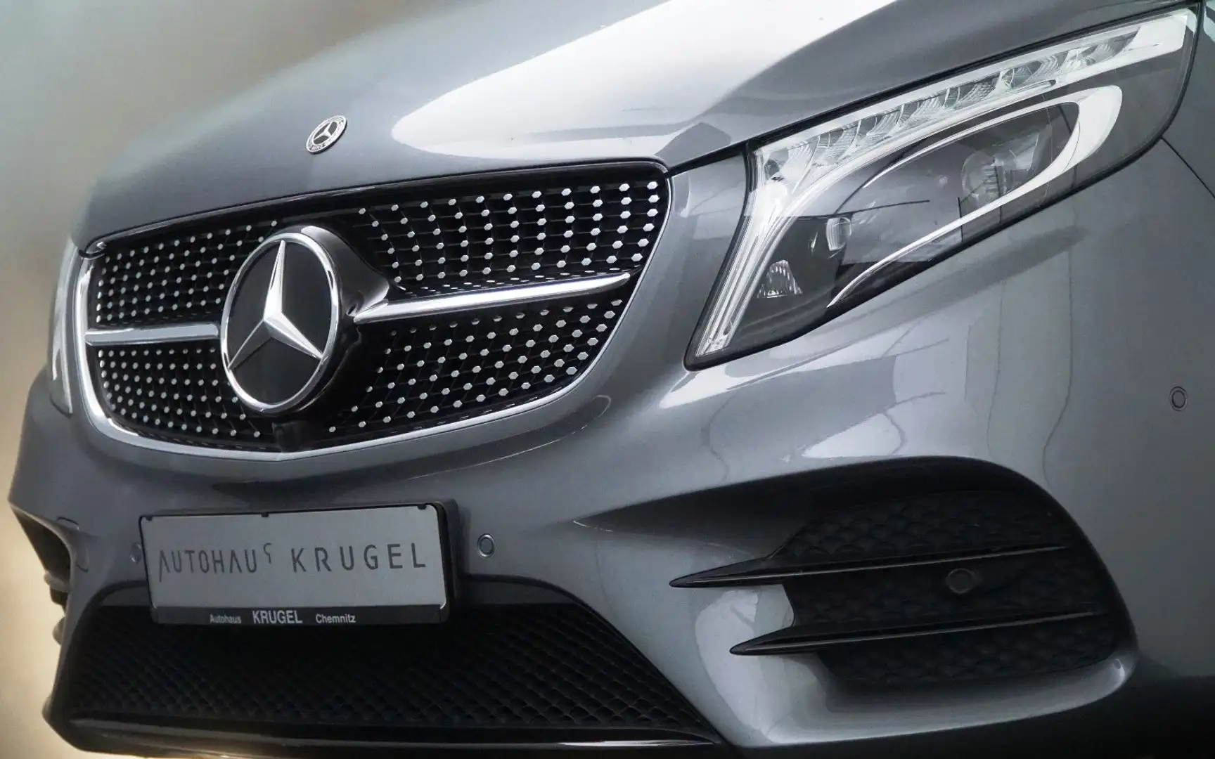 Mercedes-Benz V 250 AMG Sport lang Panoramadach/MBuX Grigio - 2