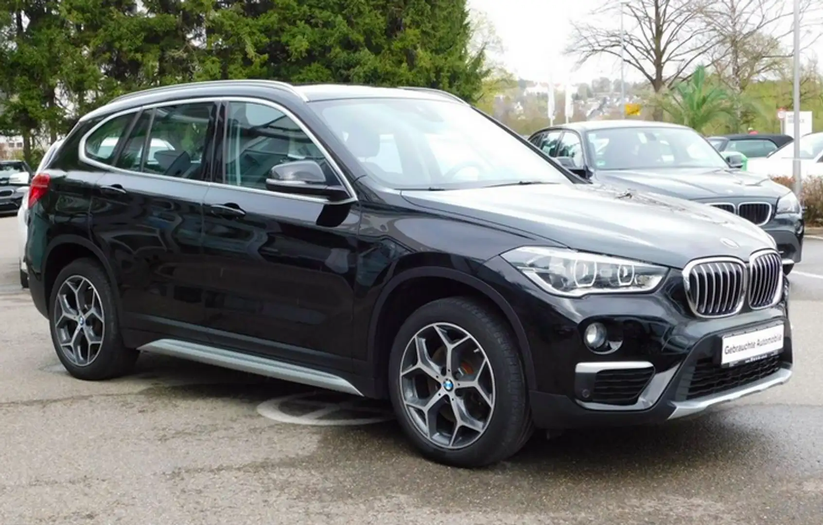 BMW X1 xDrive 20dA Noir - 2