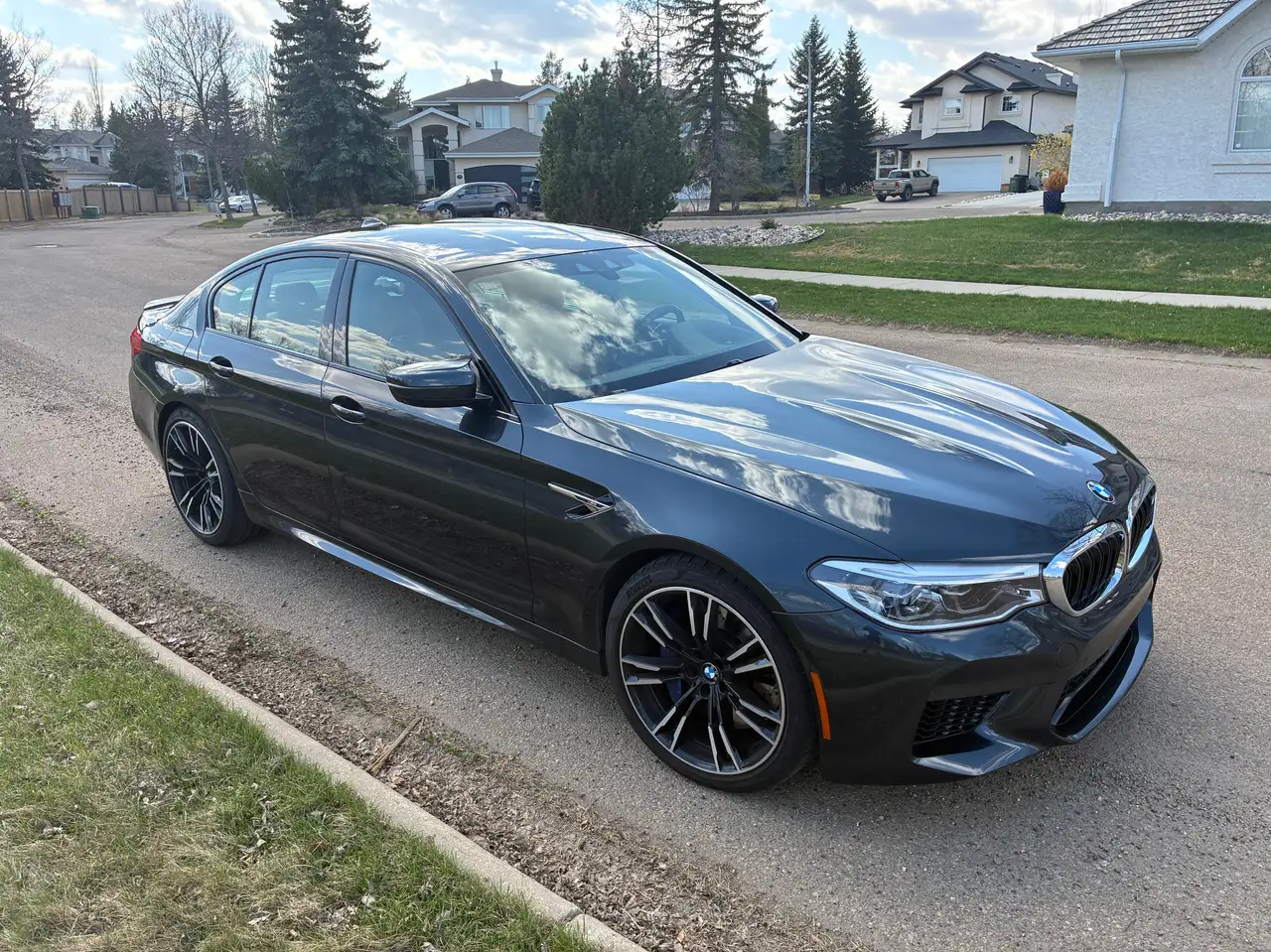 BMW M5 снимка BMW M5