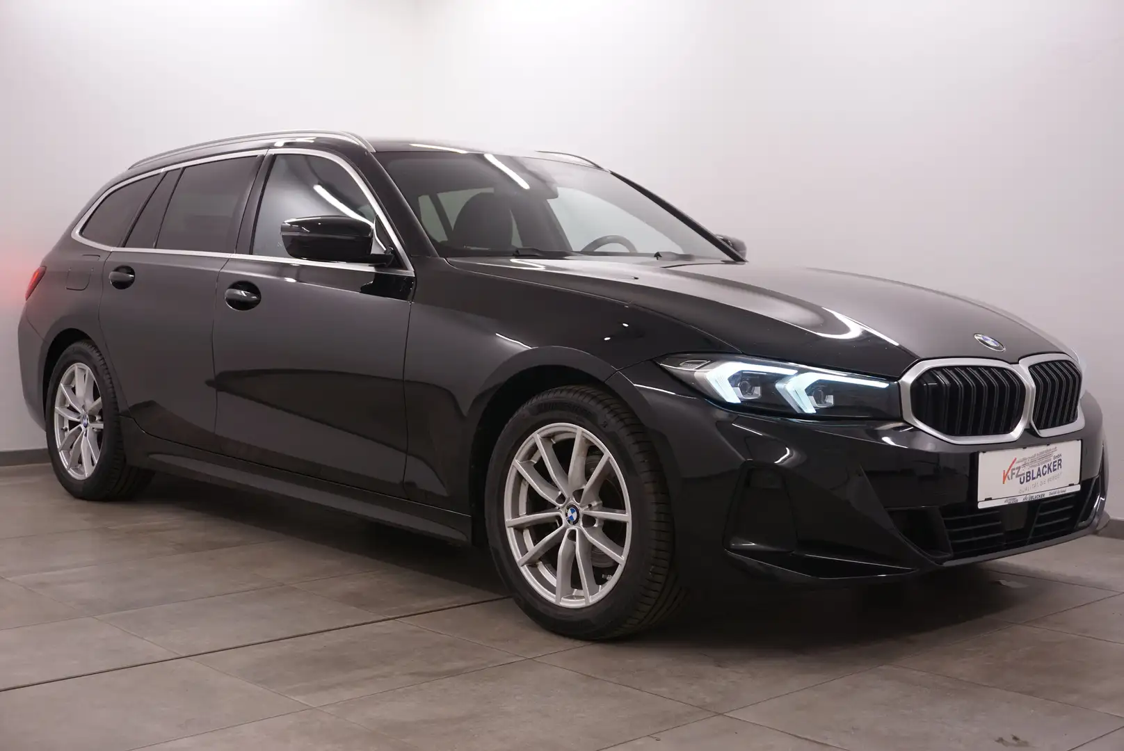 BMW 318 d // Anhängervorr. // Ambiente // Abstandstemp. Schwarz - 1