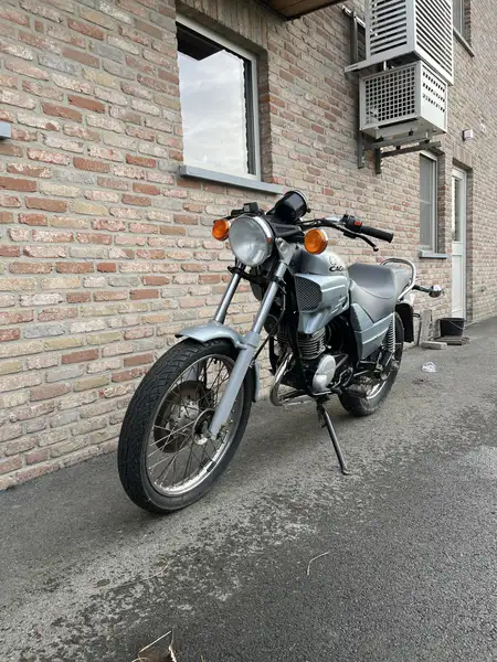 Cagiva Roadster 125 - foto 2