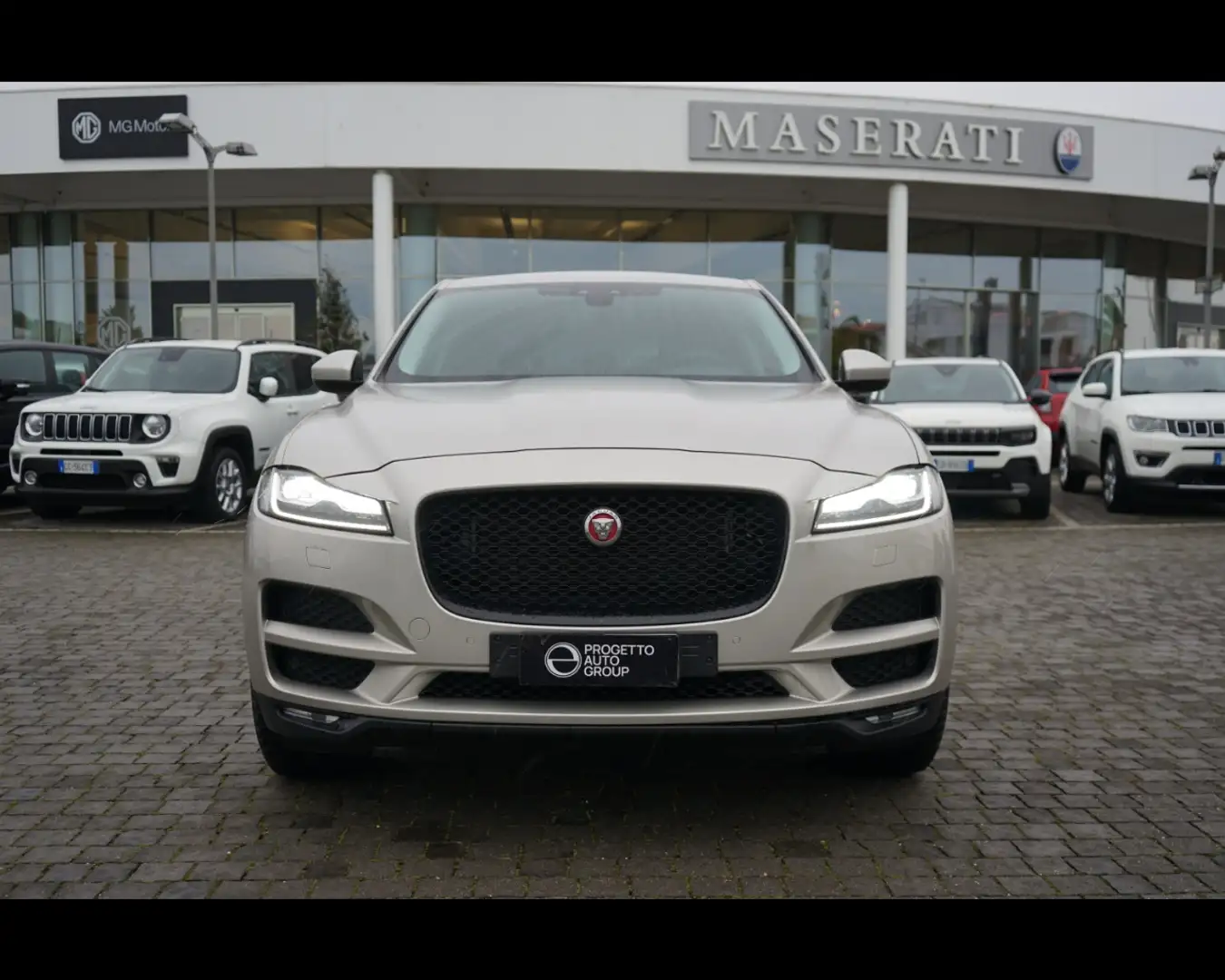 Jaguar F-Pace 2.0 D Prestige Grigio - 2