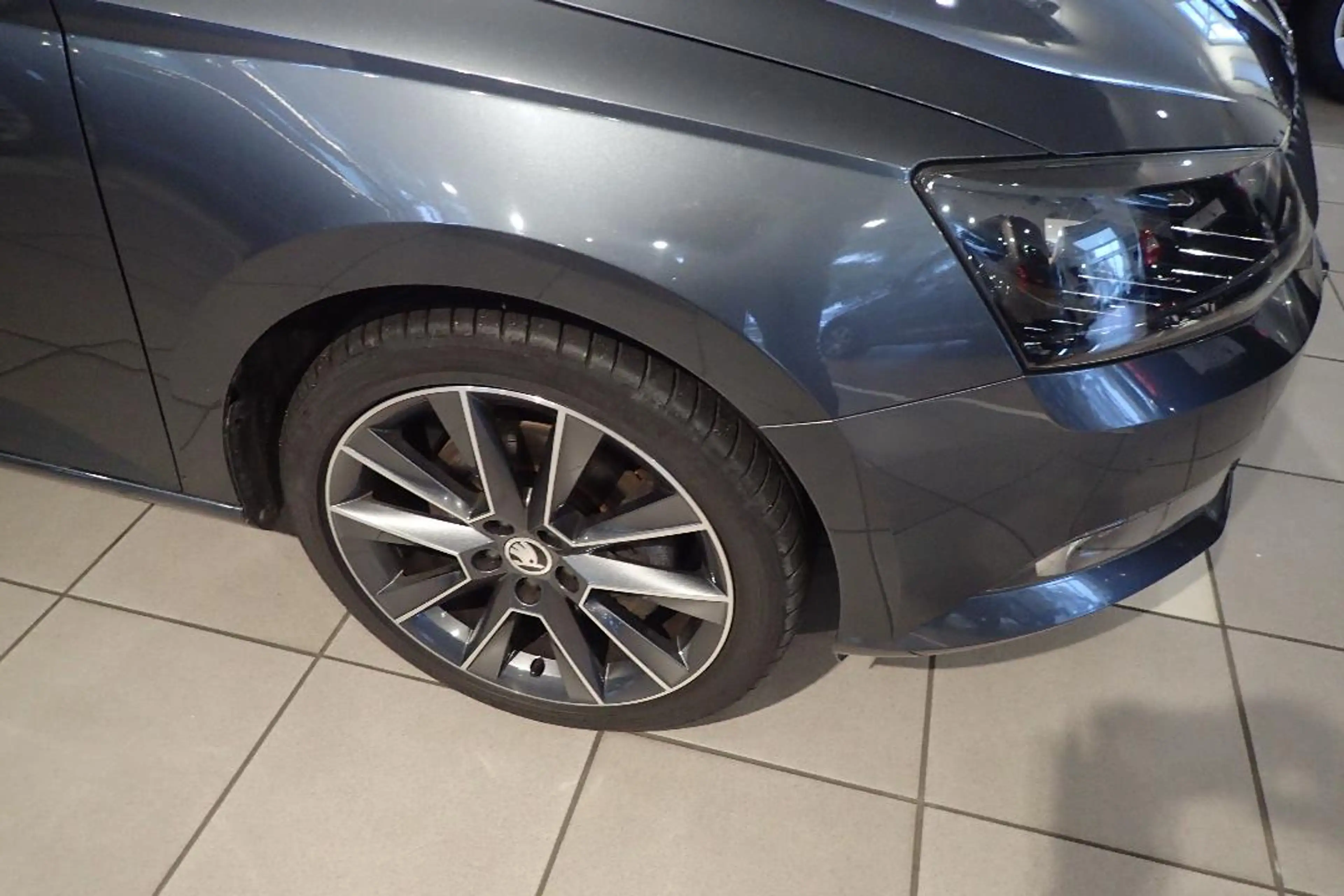 Skoda Fabia Edition  TDI CLIMATRONIC NAVI WINTERPAKET 1.HAND — photo 5