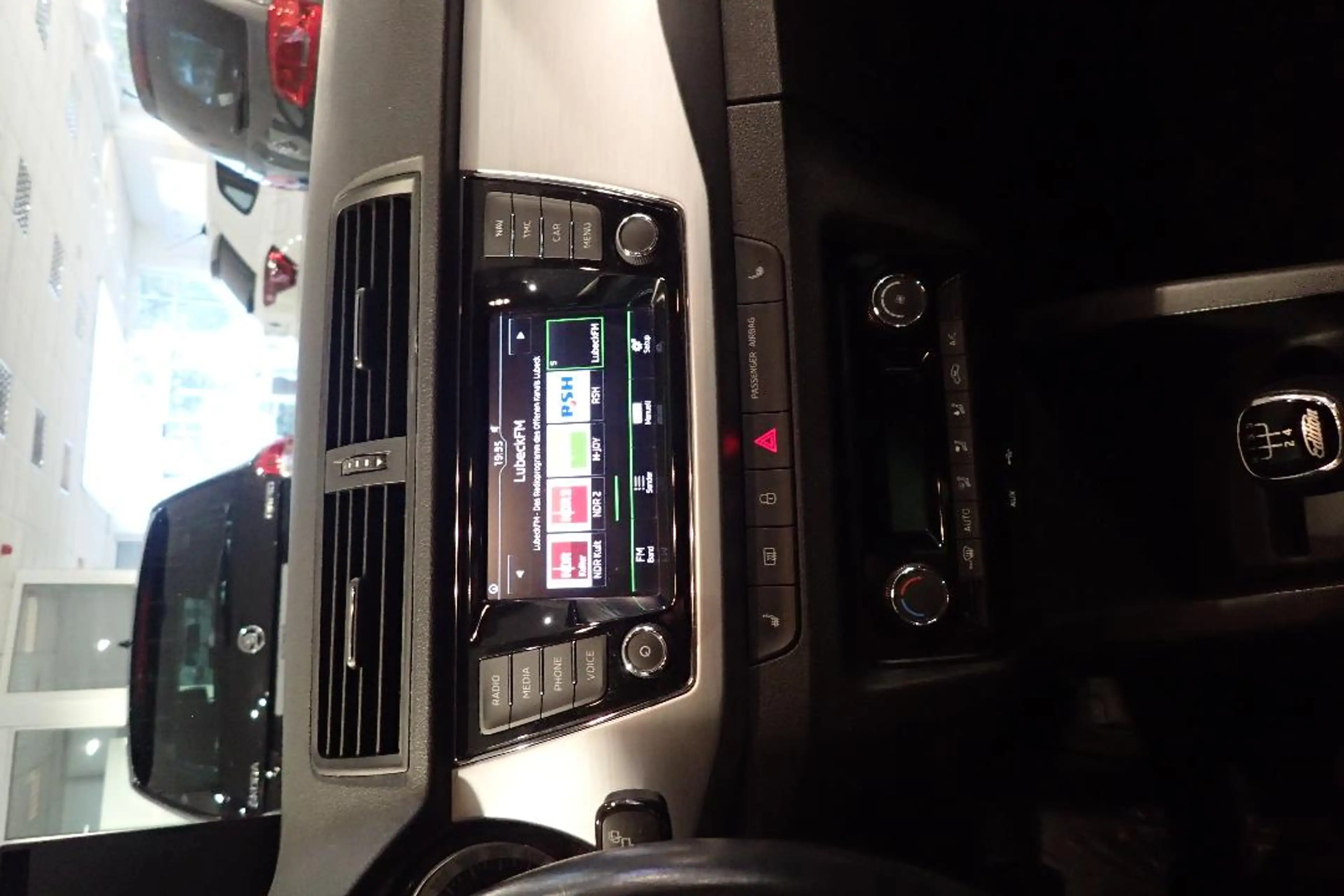 Skoda Fabia Edition  TDI CLIMATRONIC NAVI WINTERPAKET 1.HAND — photo 15