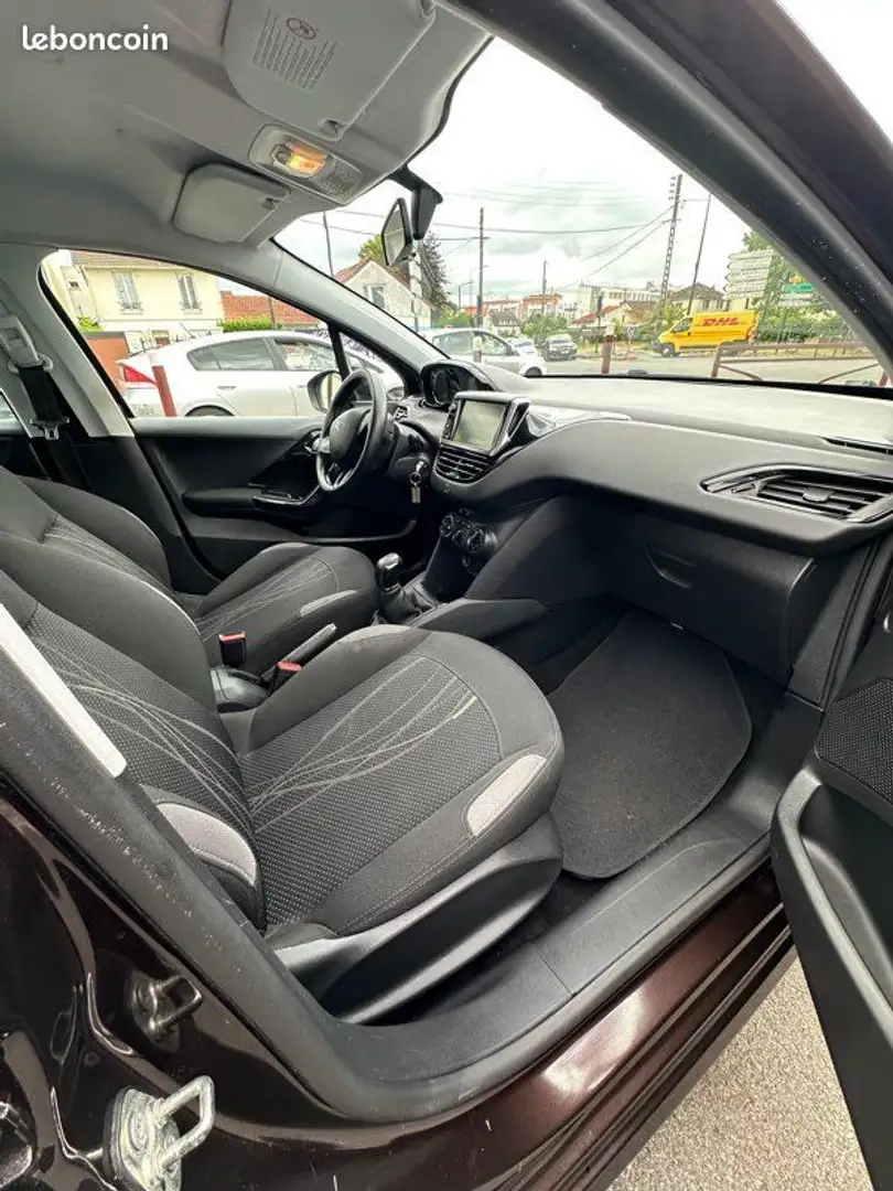 Peugeot 208 5 portes clim écran 99mkms CRIT AIR 1 - 2