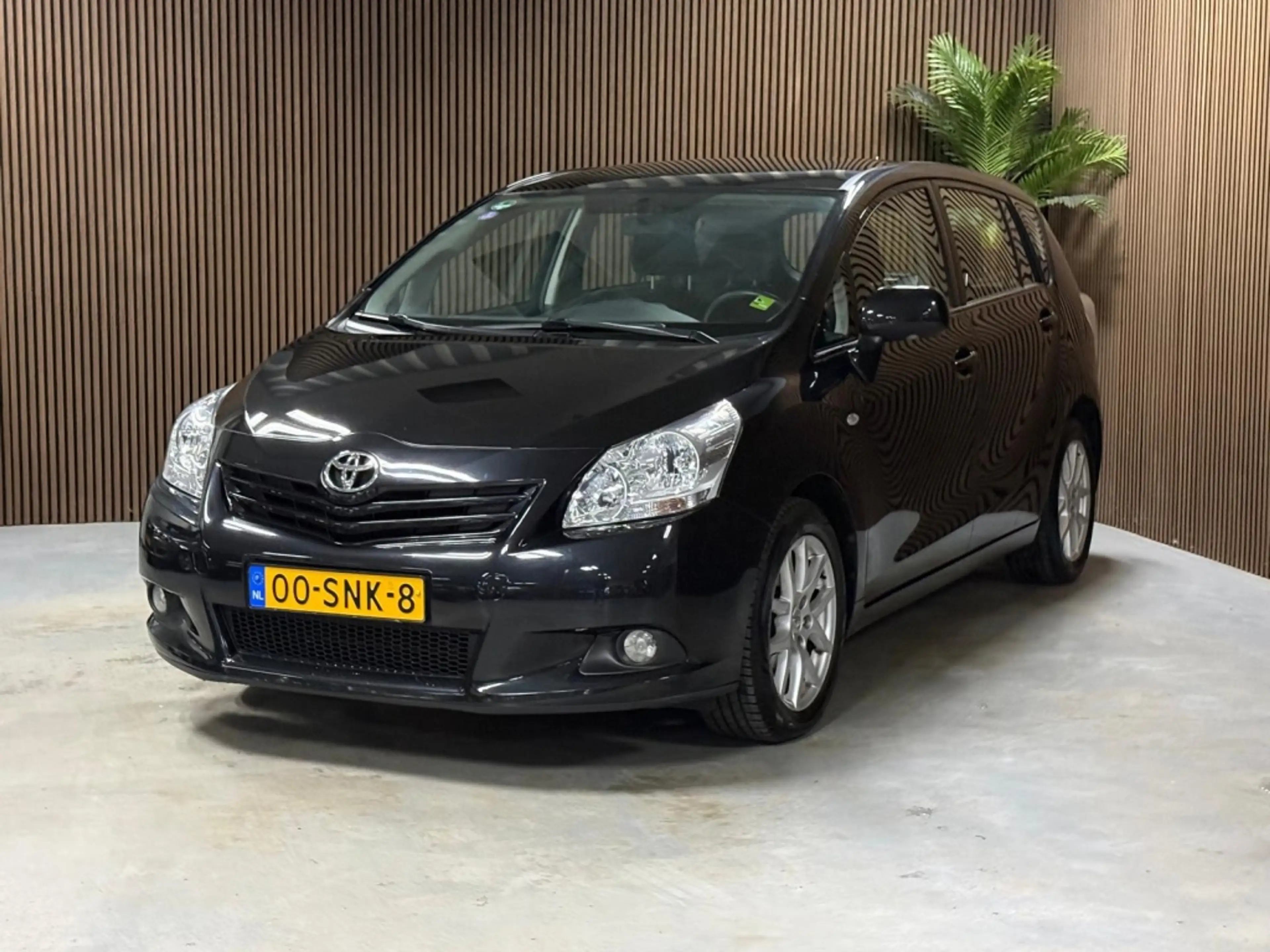 Toyota Verso 1.8 VVT-i Business — photo 2