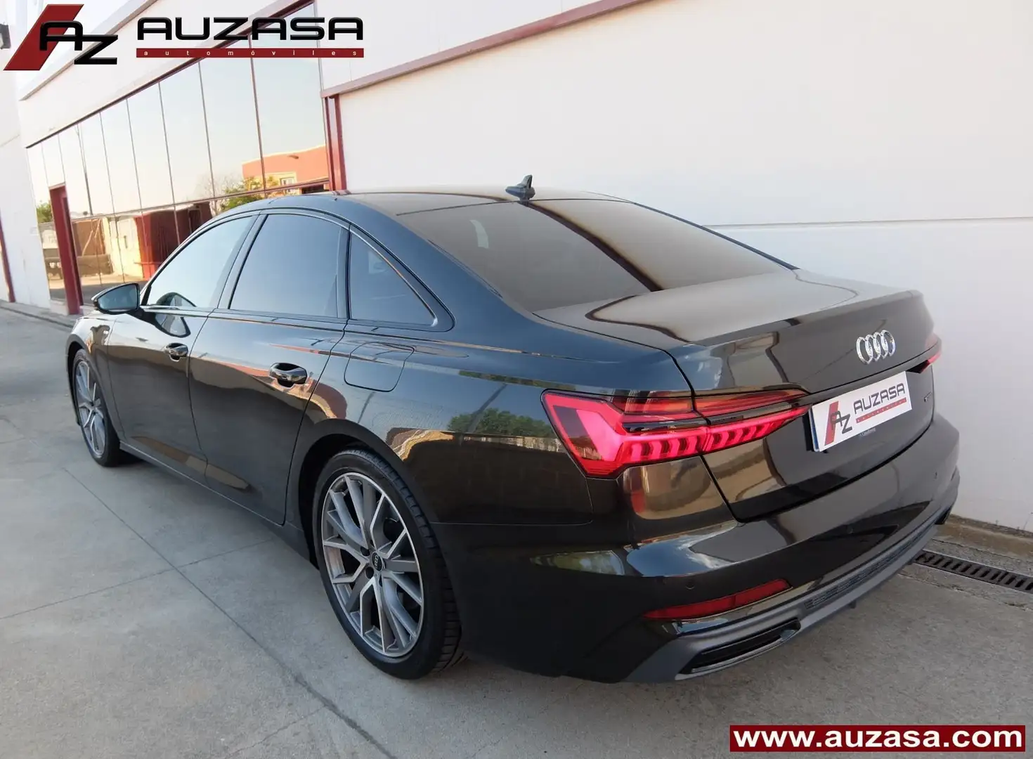 Audi A6 55 TFSIe quattro S tronic Competition Gris - 2