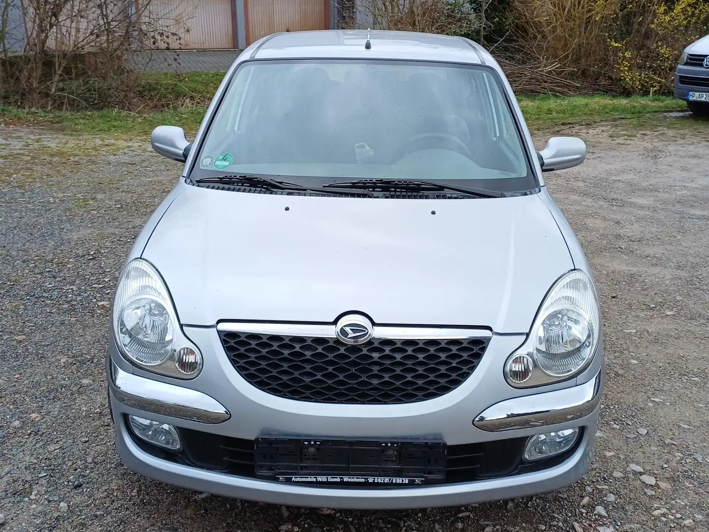 Daihatsu Sirion 1.0 Plus Silber - 1