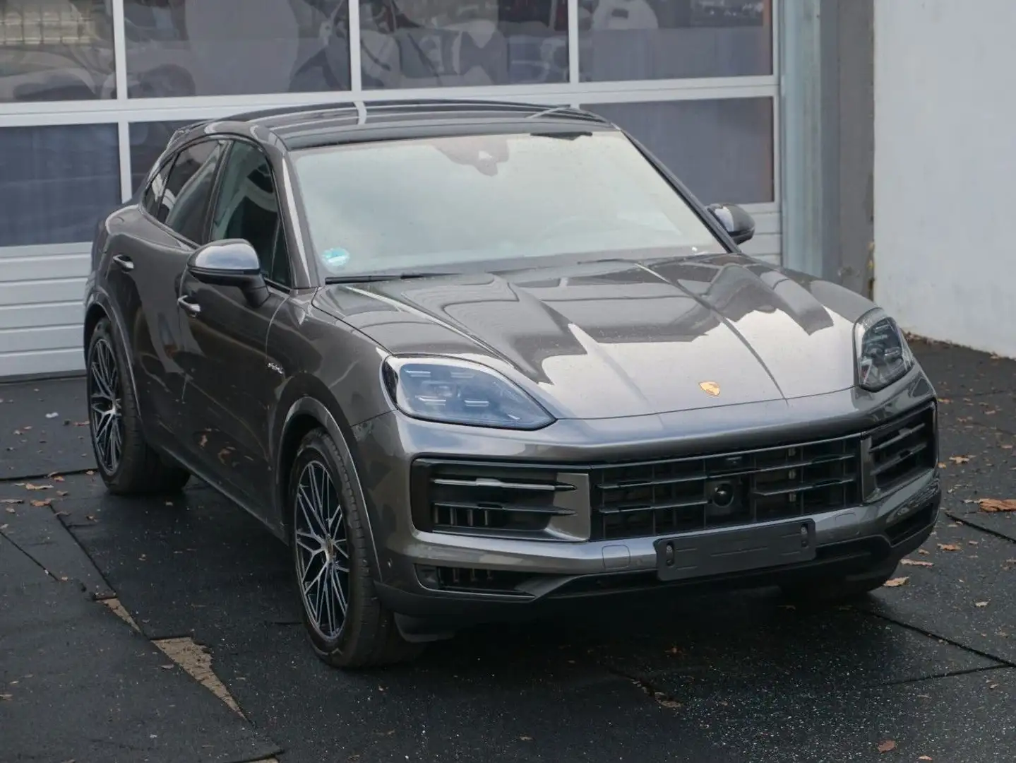 Porsche Cayenne Coupe E Hybrid facelift viele Extras! auch andere Grijs - 1