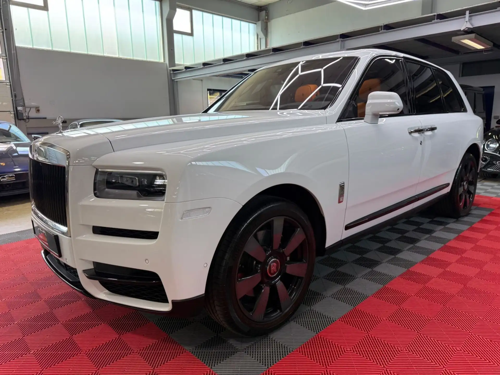 롤스로이스 Rolls-Royce Cullinan 2022 흰색 사진 5