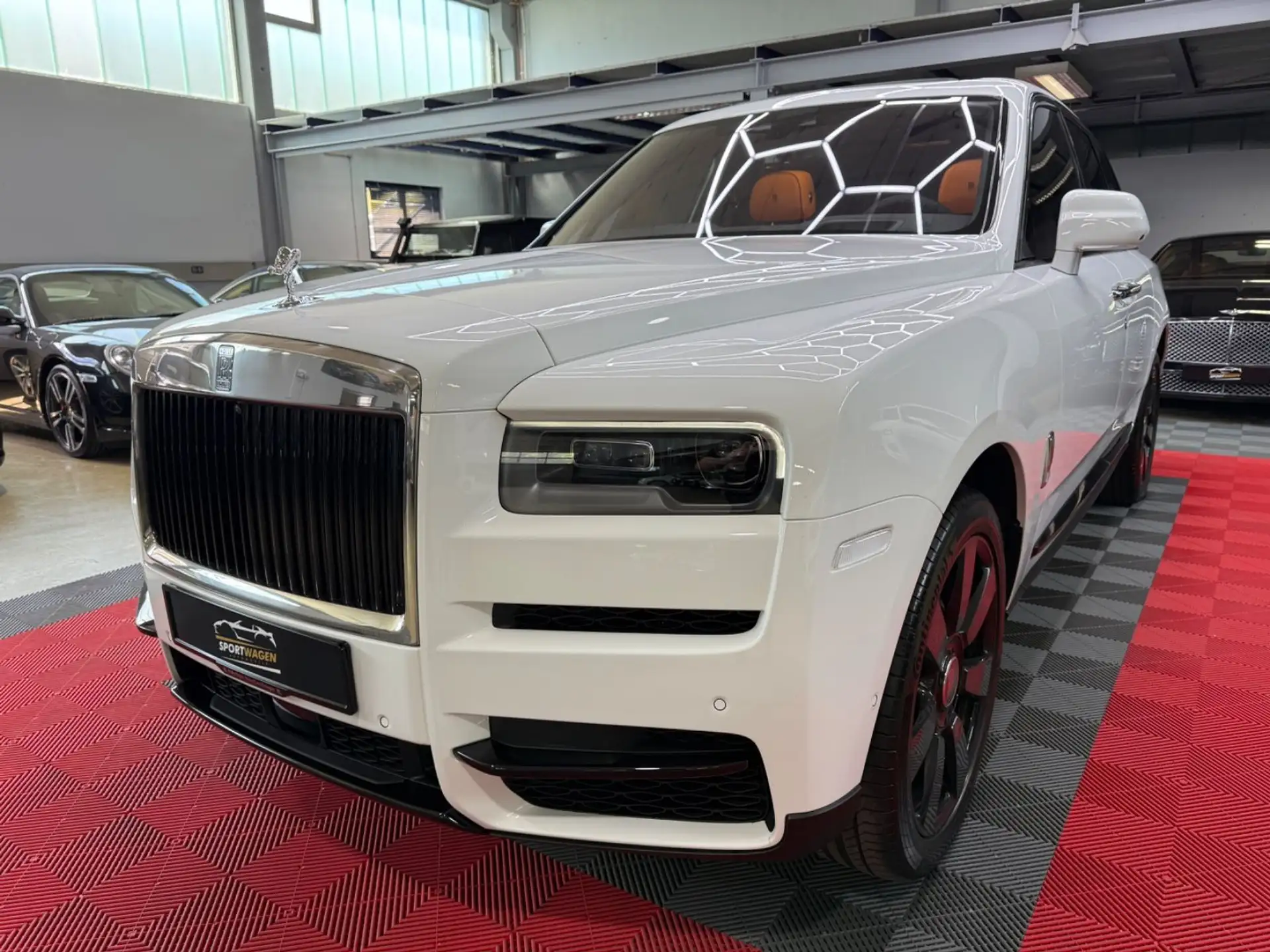 롤스로이스 Rolls-Royce Cullinan 2022 흰색 사진 4