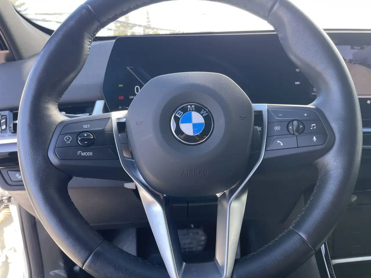 BMW X1 снимка BMW X1
