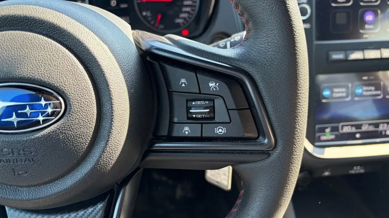 Subaru WRX снимка Subaru WRX