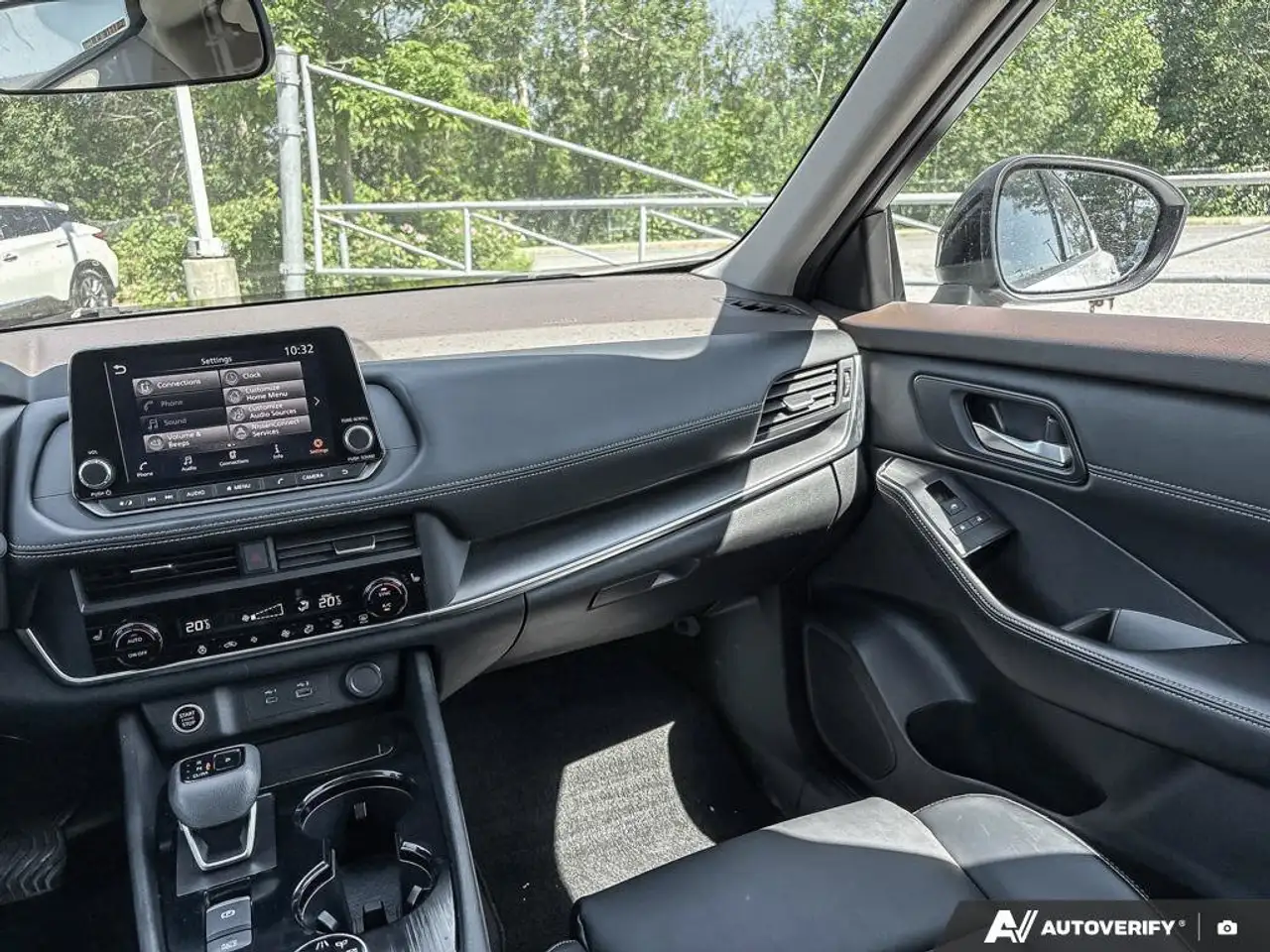 Nissan Rogue photo Nissan Rogue