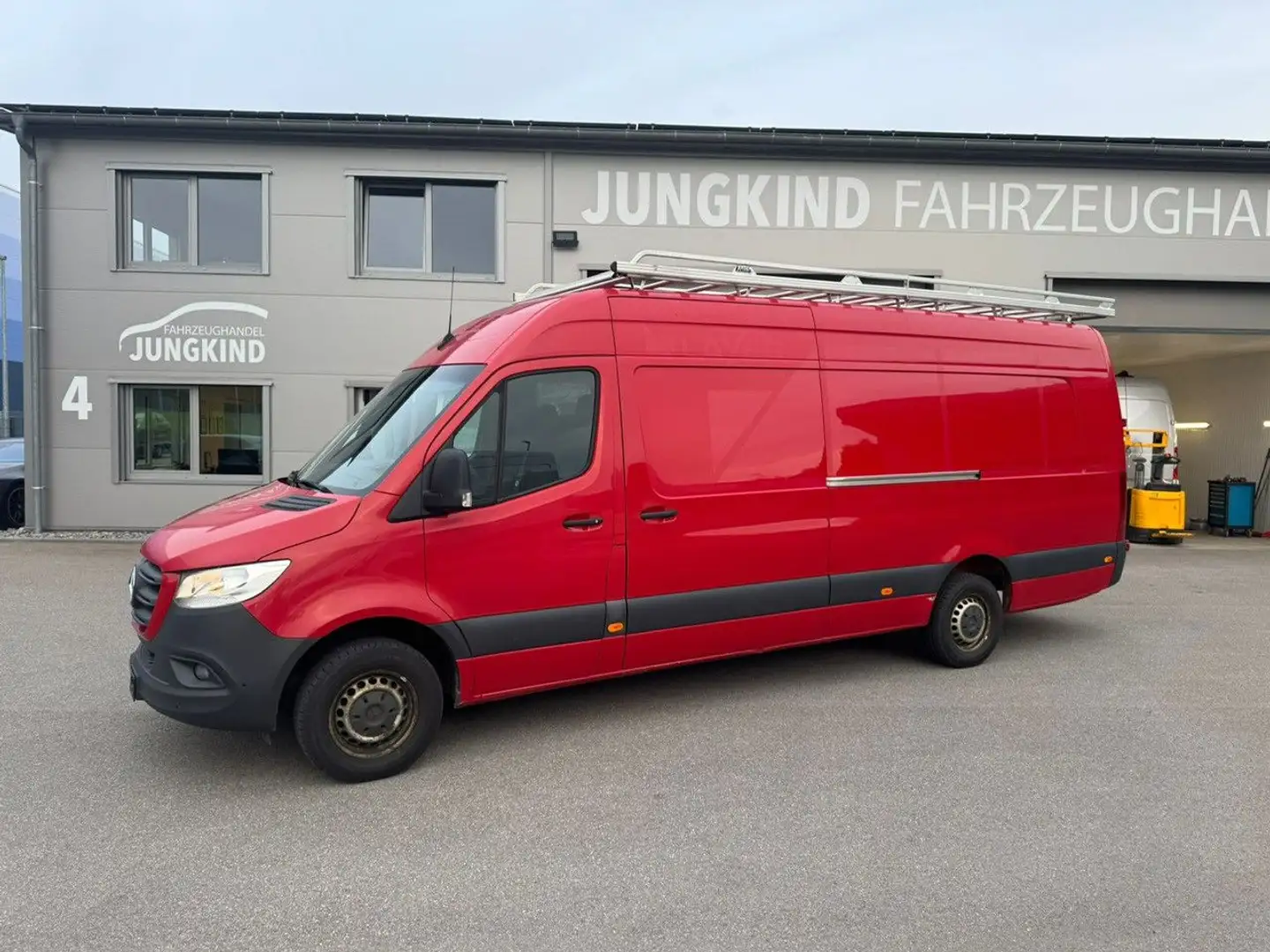 Mercedes-Benz Sprinter 317 CDI Maxi Lang XXL Extralang MBUX Rouge - 1