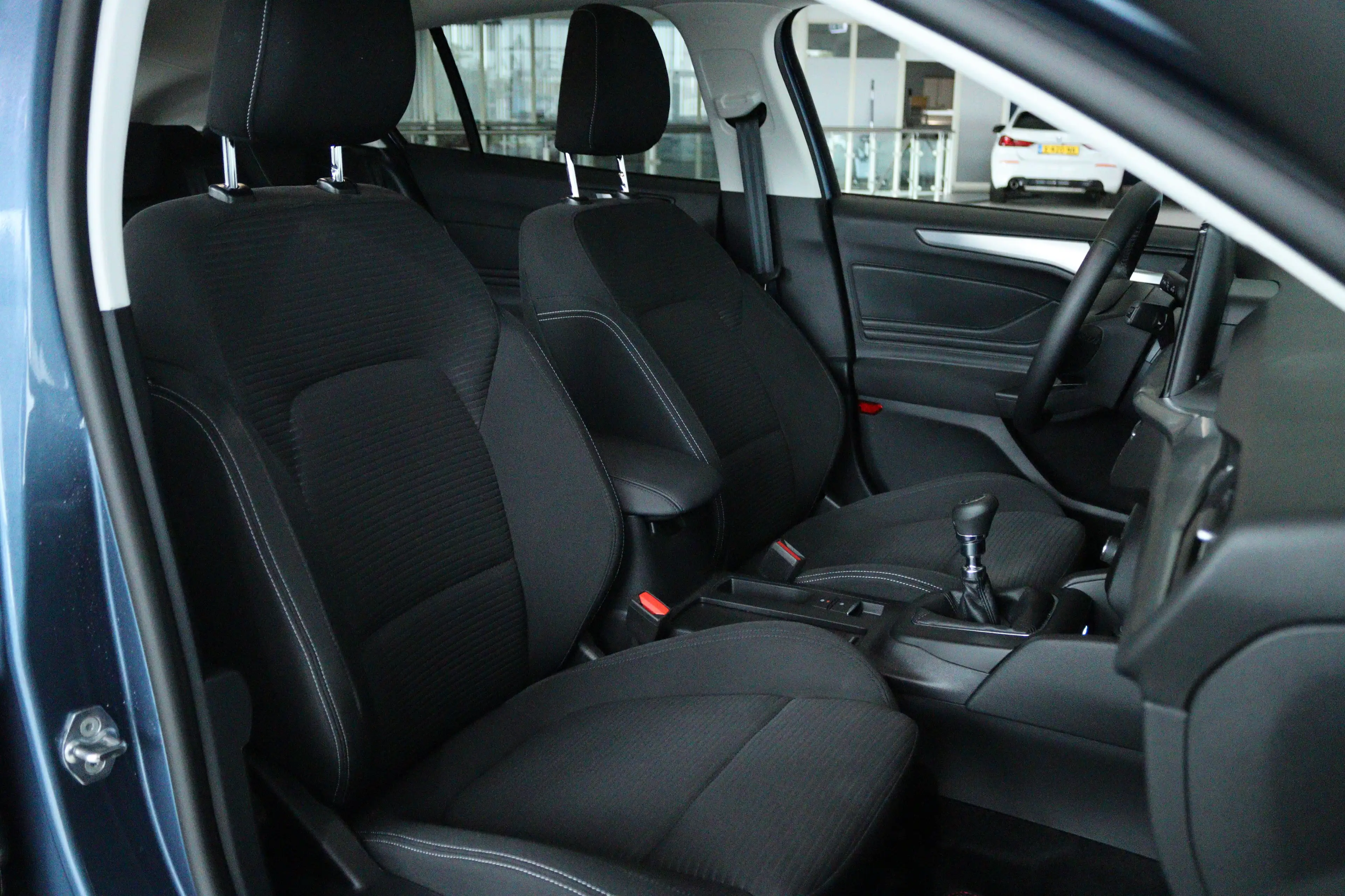 Ford Focus Wagon 1.0 EcoBoost Hybrid Titanium | Winter Pakket — photo 3