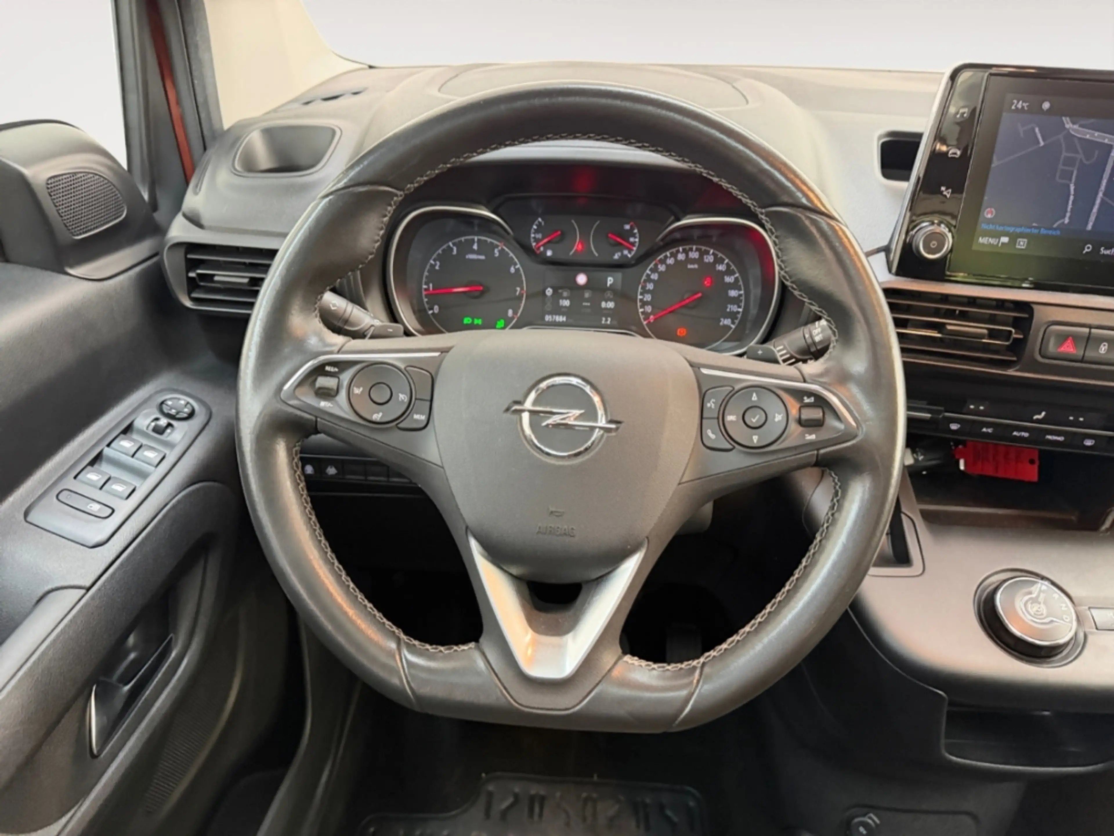 Opel Combo Life Ultimate AUTOMATIK NAV KAMERA SITZ.HZG TEMPOMAT AP — photo 14
