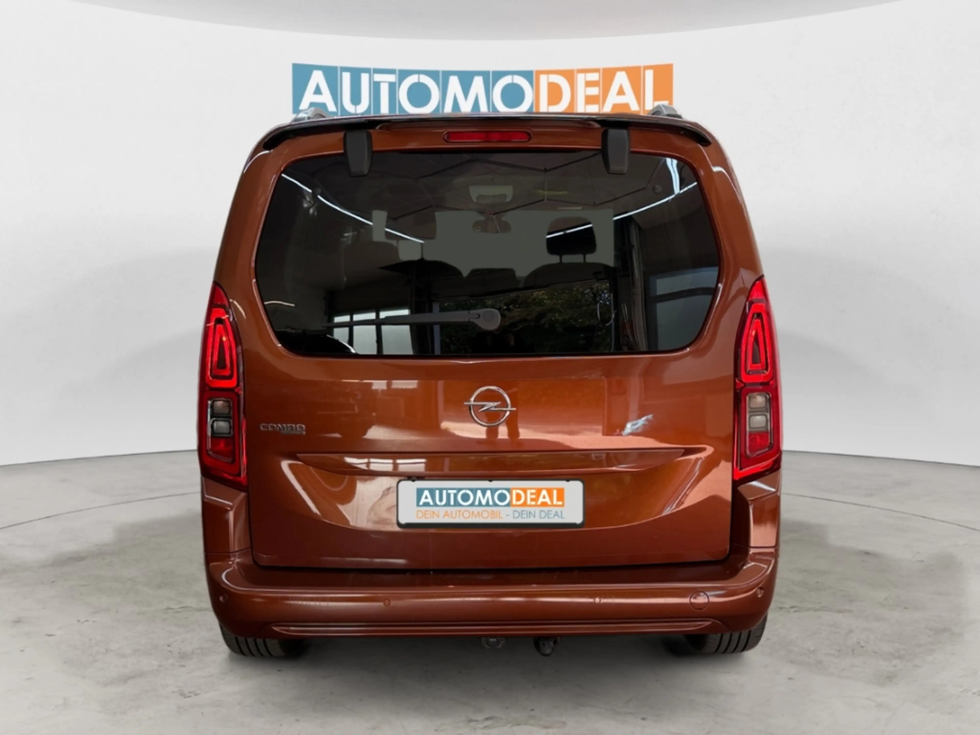 Opel Combo Life Ultimate AUTOMATIK NAV KAMERA SITZ.HZG TEMPOMAT AP — photo 6