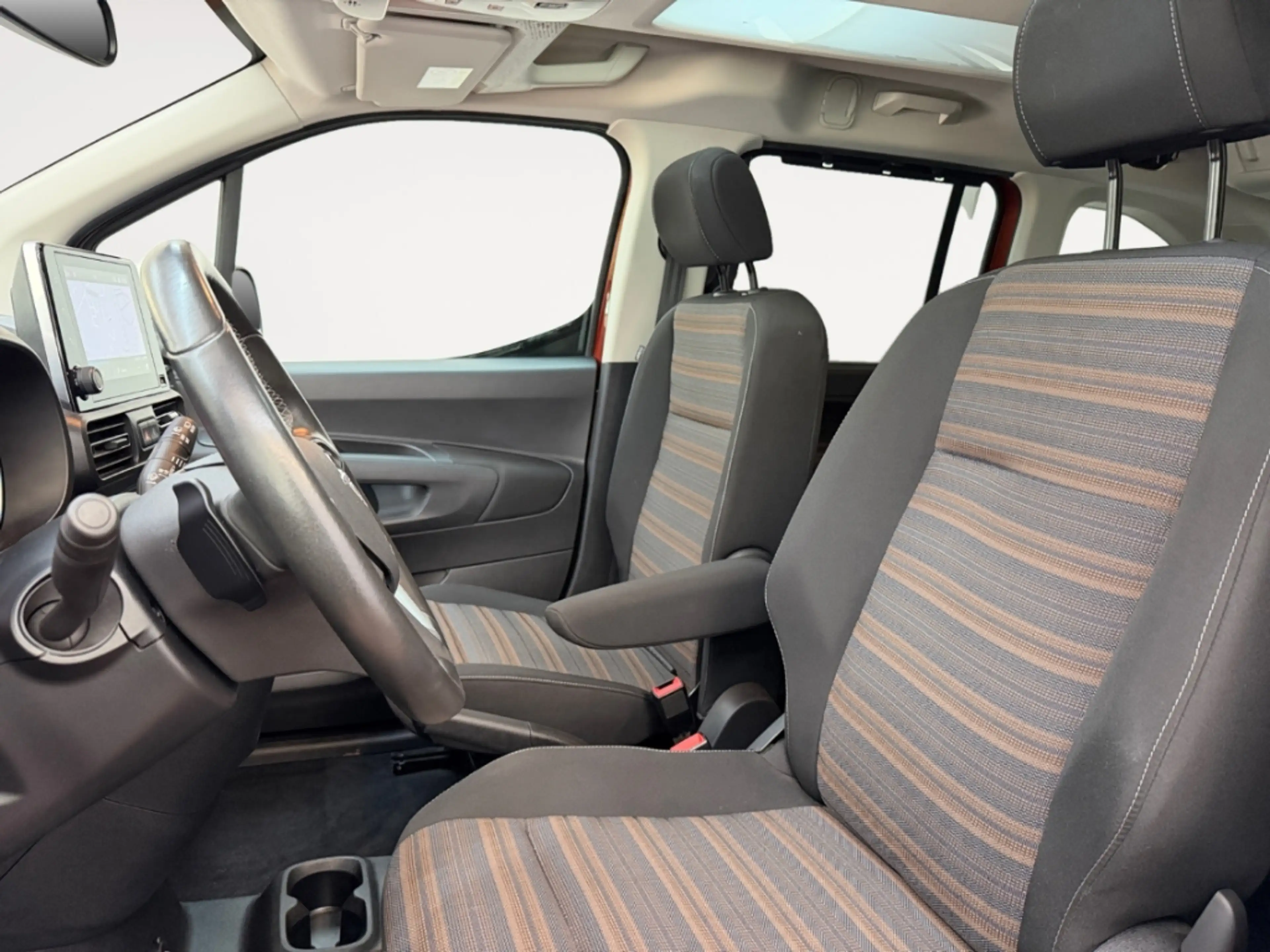 Opel Combo Life Ultimate AUTOMATIK NAV KAMERA SITZ.HZG TEMPOMAT AP — photo 9