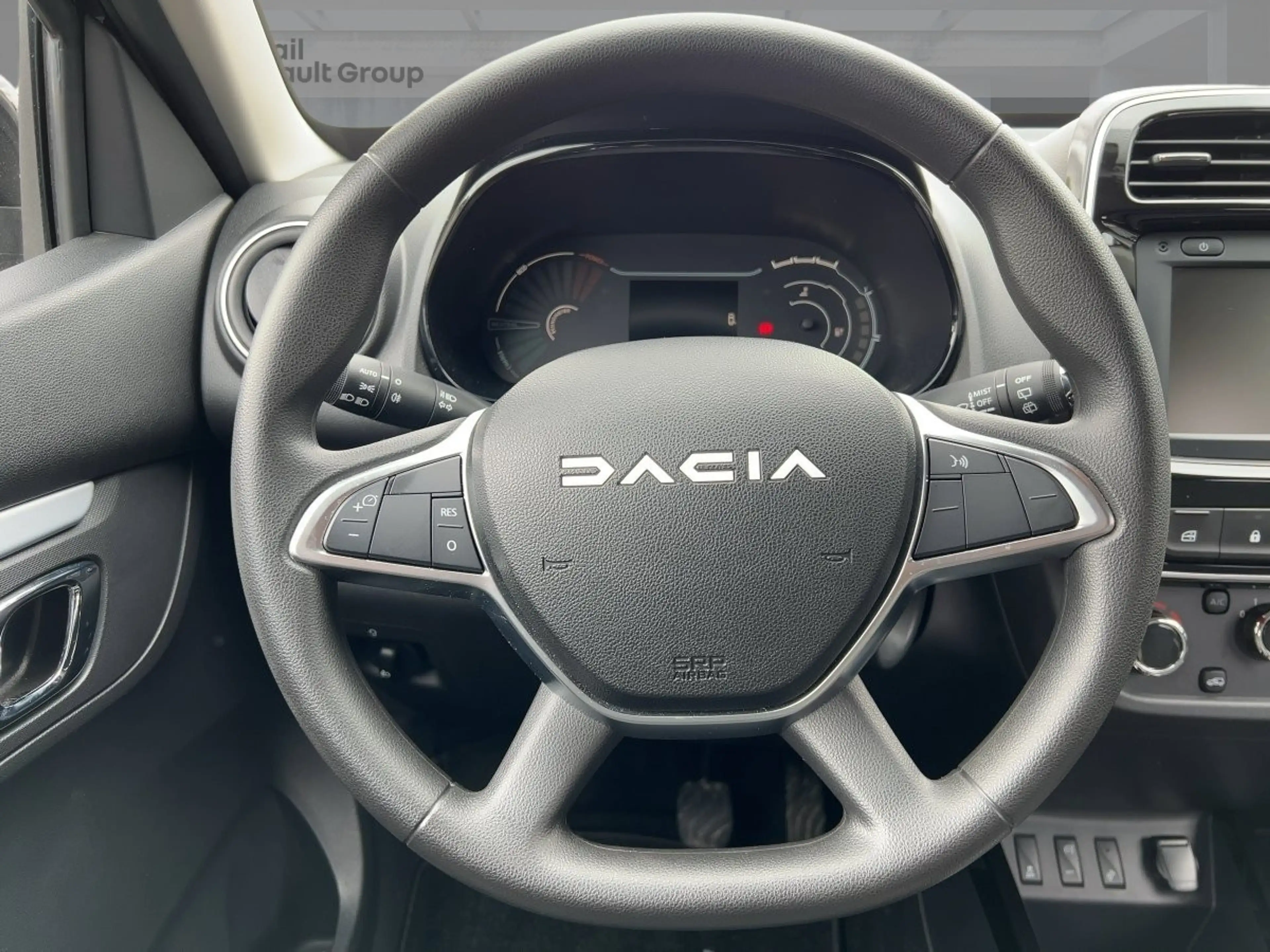 Dacia Spring Expression Navi — photo 11