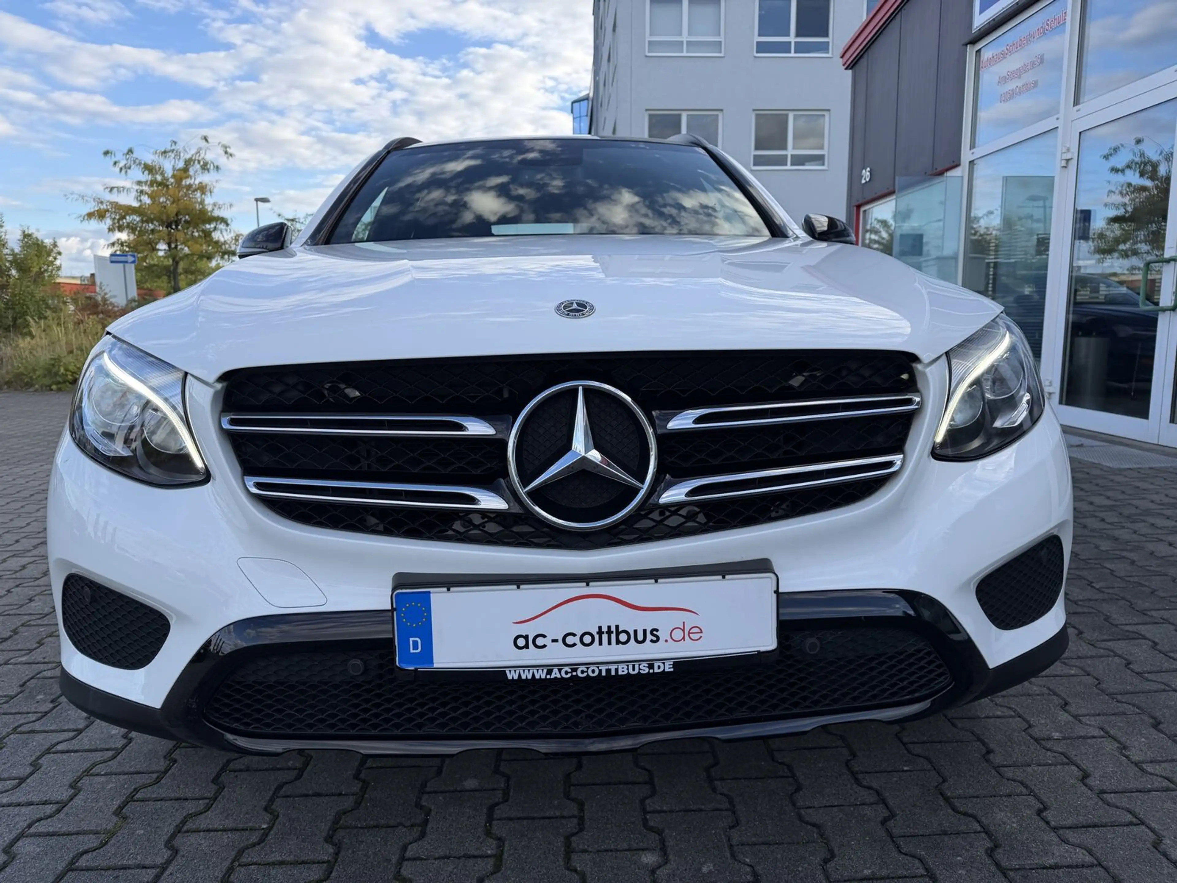 Mercedes-Benz GLC 250 4Matic Exclusiv AMG Pano Leder Navi AHK — photo 8