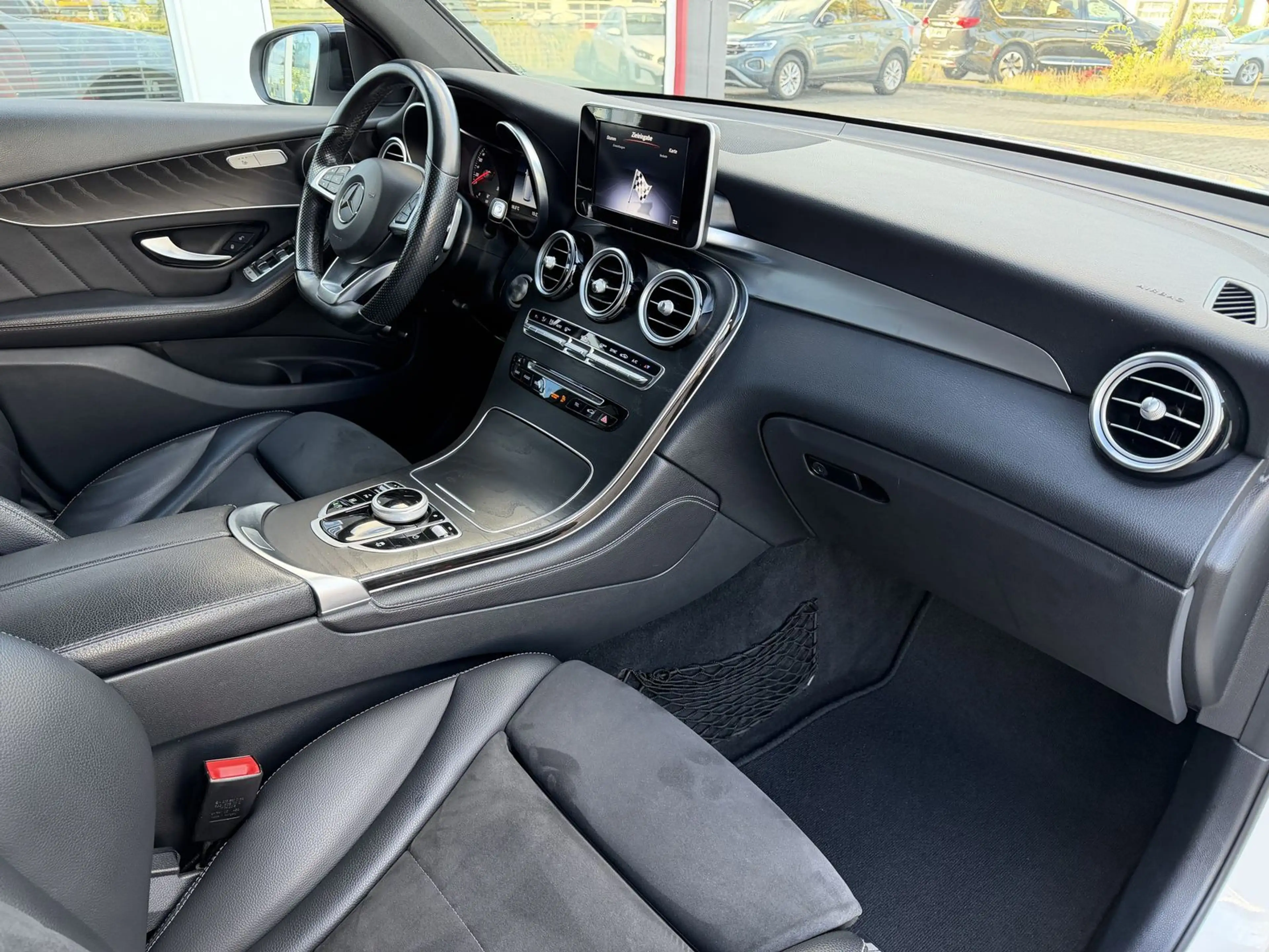 Mercedes-Benz GLC 250 4Matic Exclusiv AMG Pano Leder Navi AHK — photo 14