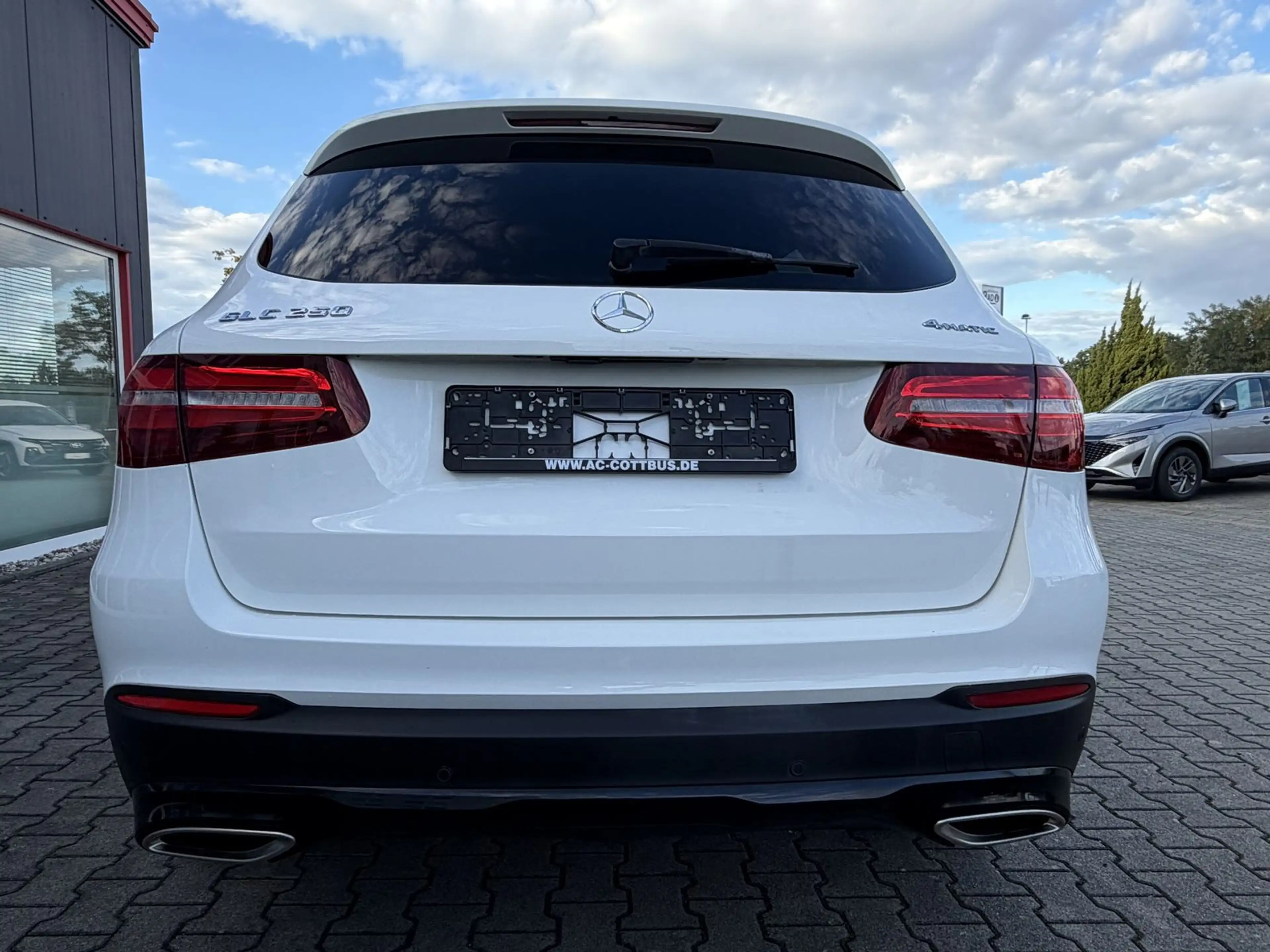 Mercedes-Benz GLC 250 4Matic Exclusiv AMG Pano Leder Navi AHK — photo 4