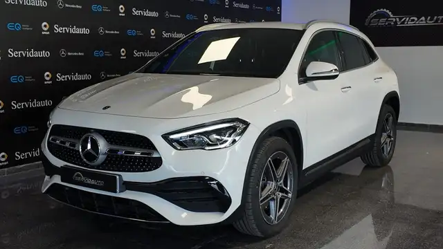 Mercedes-Benz GLA 250 250e