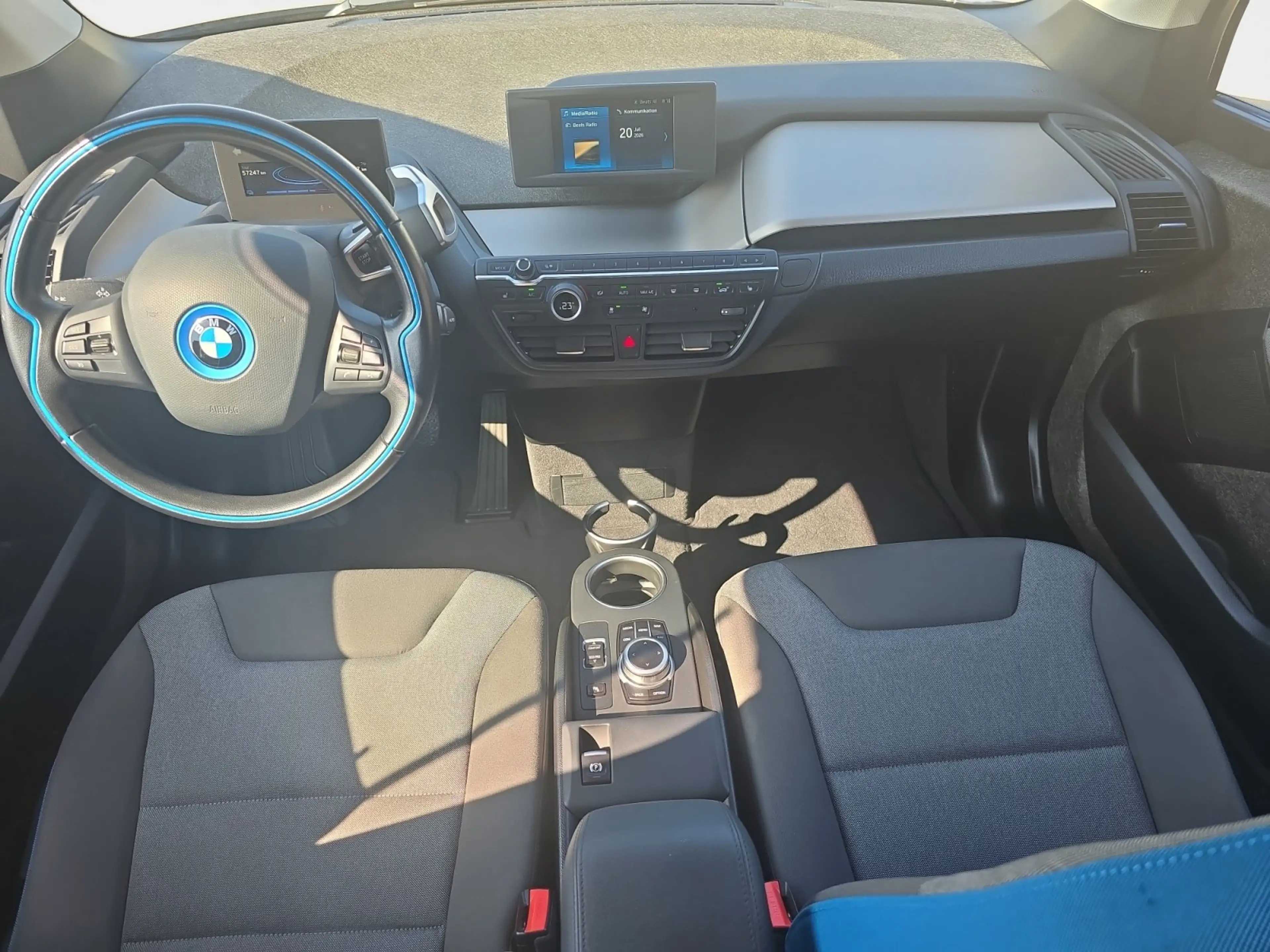 BMW i3 Basis — photo 11