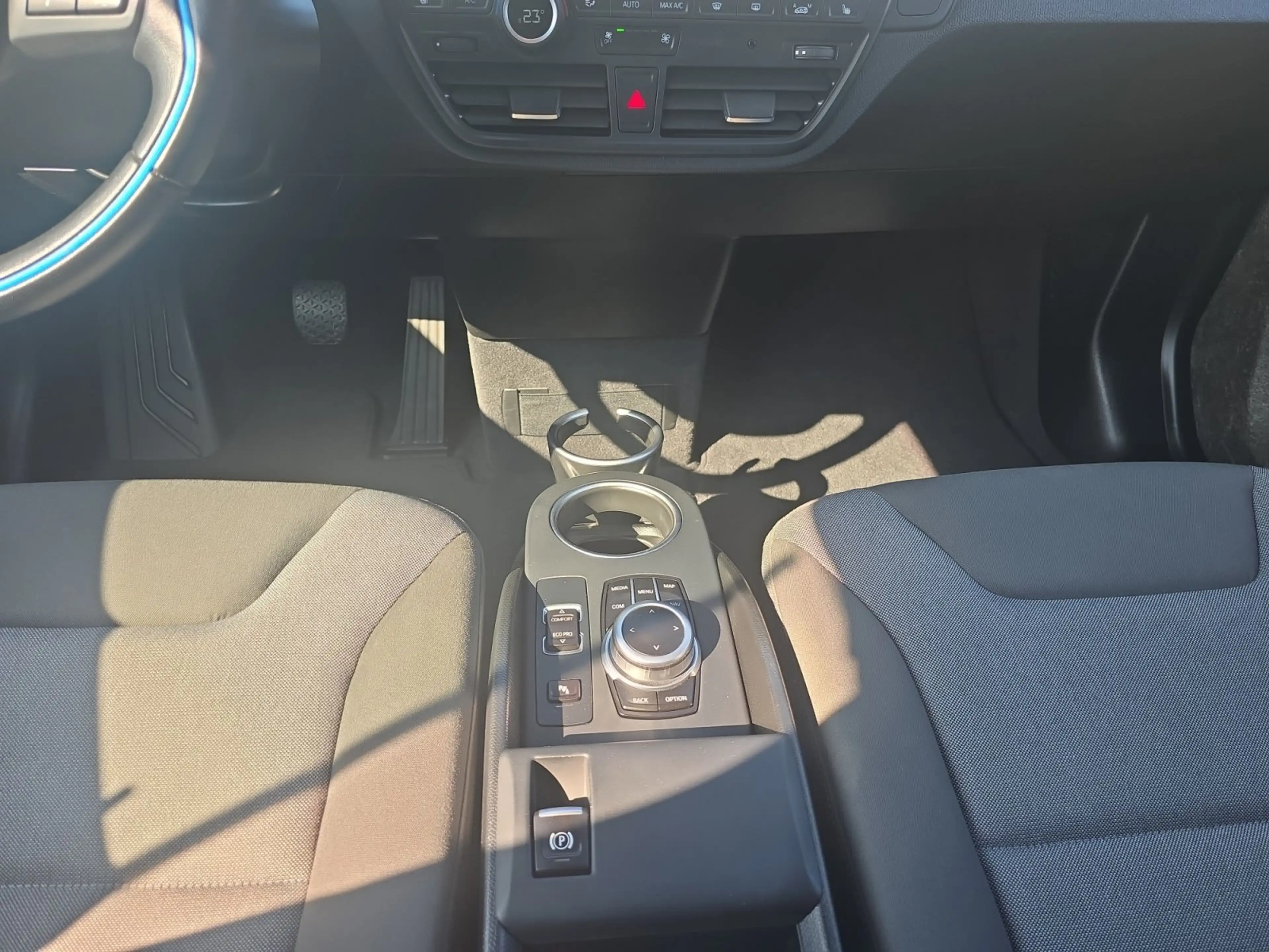 BMW i3 Basis — photo 12