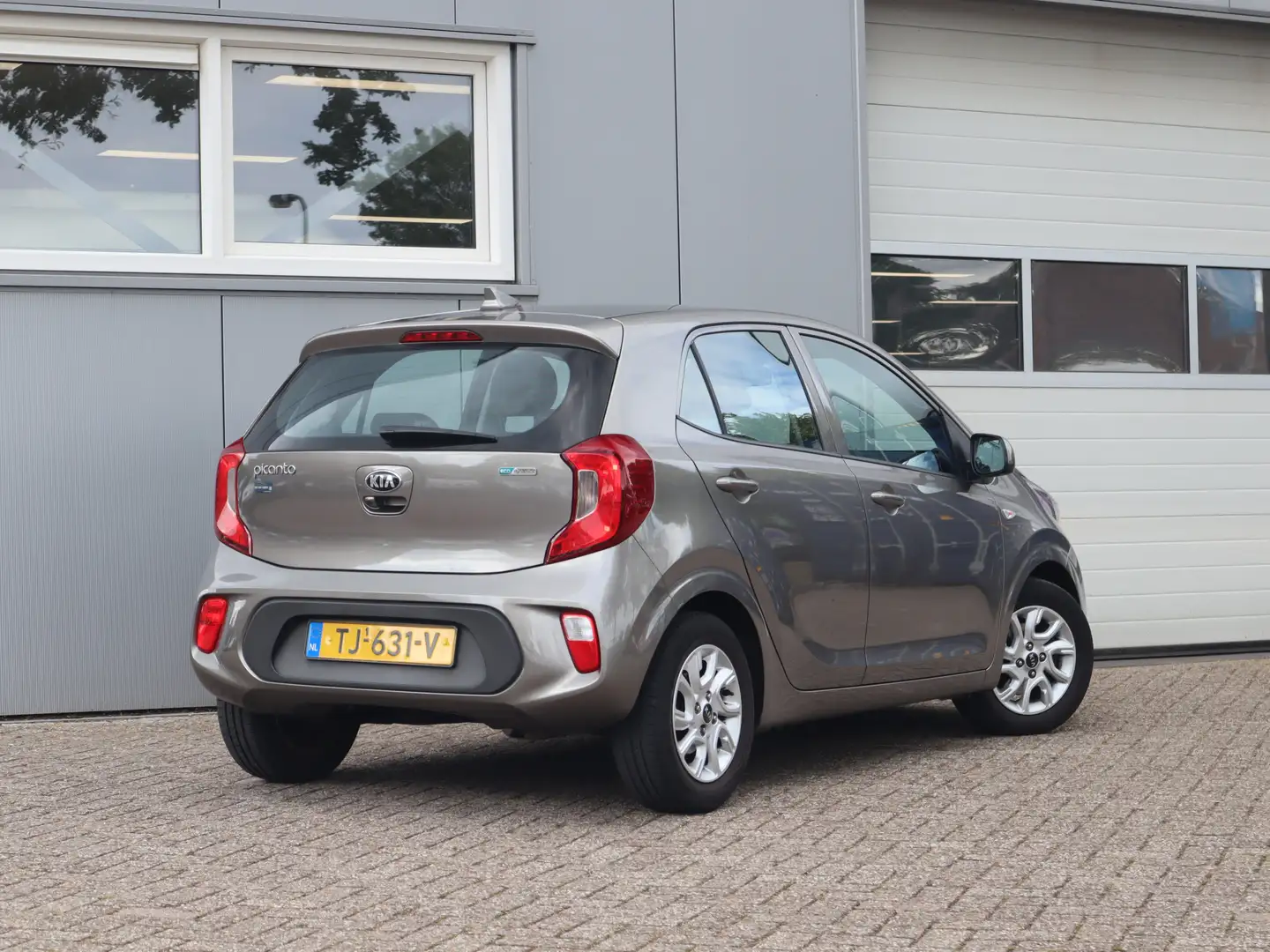 Kia Picanto 1.0 CVVT ComfortPlusLine Navigator / Camera / Carp Gris - 2