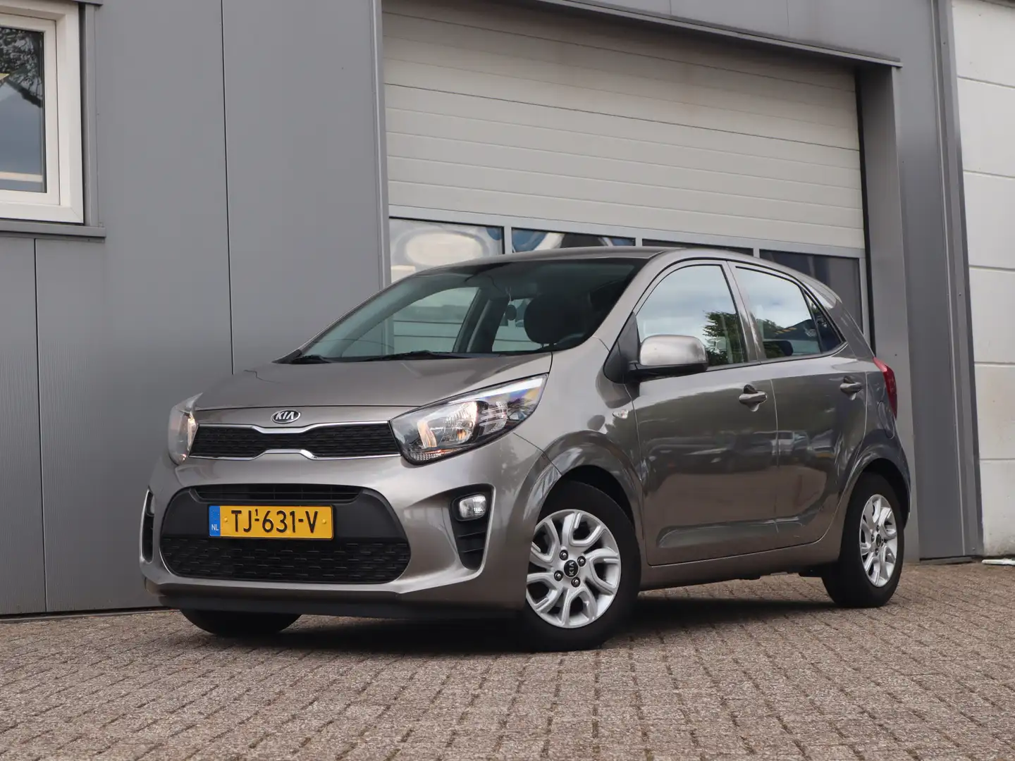 Kia Picanto 1.0 CVVT ComfortPlusLine Navigator / Camera / Carp Gris - 1