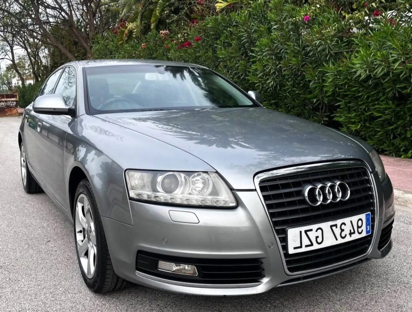 Audi A6 Berlina Automático de 4 Puertas Gris - 1