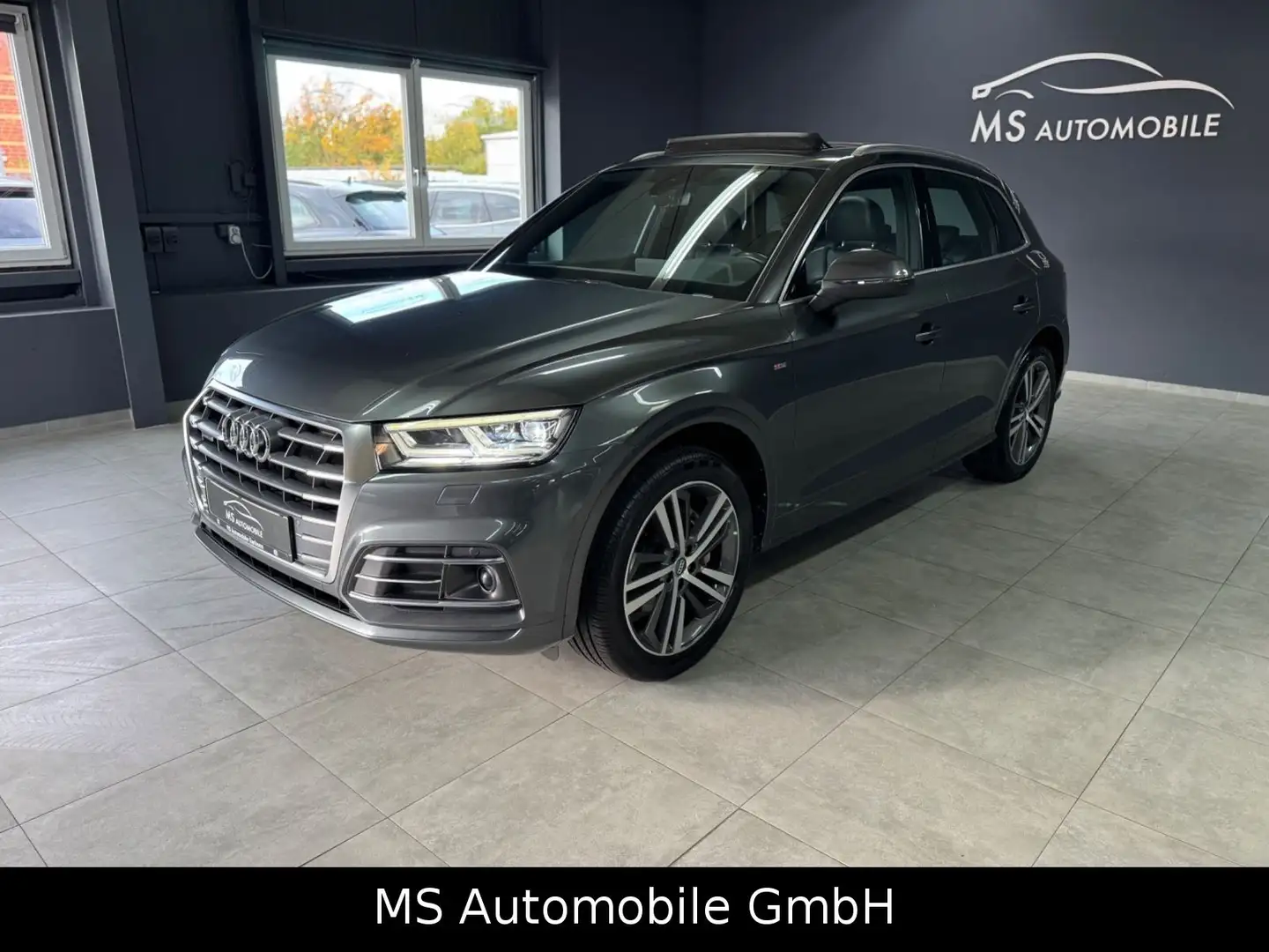 Audi Q5 quattro S Line Top Ausstattung Grau - 2