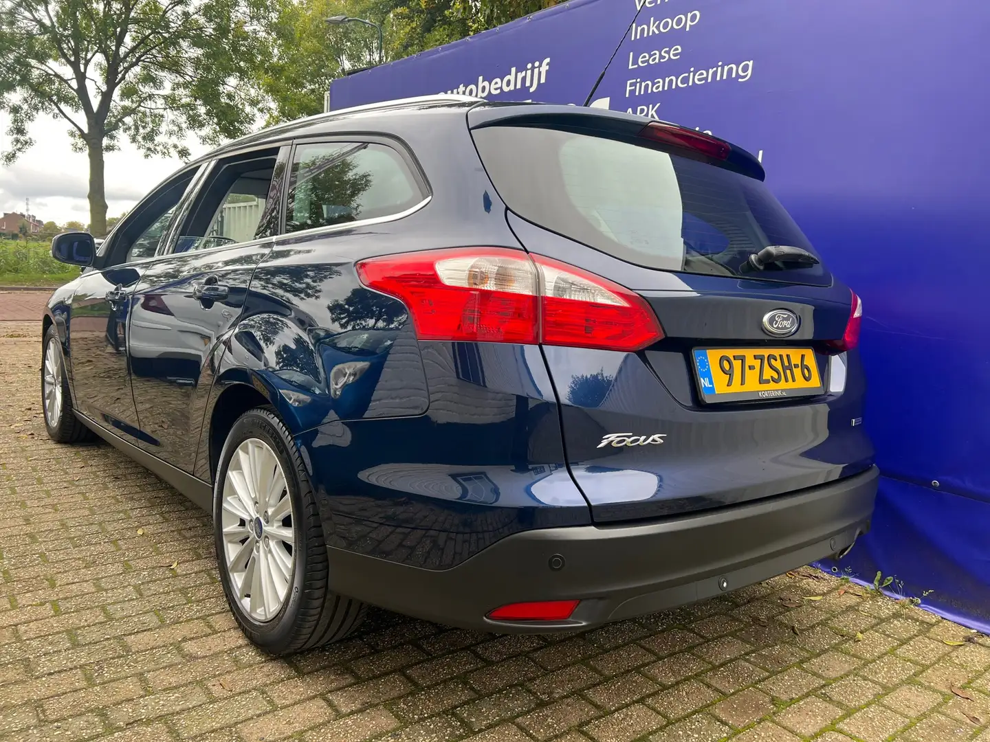 Ford Focus Wagon 1.6 EcoBoost Titanium Bleu - 2