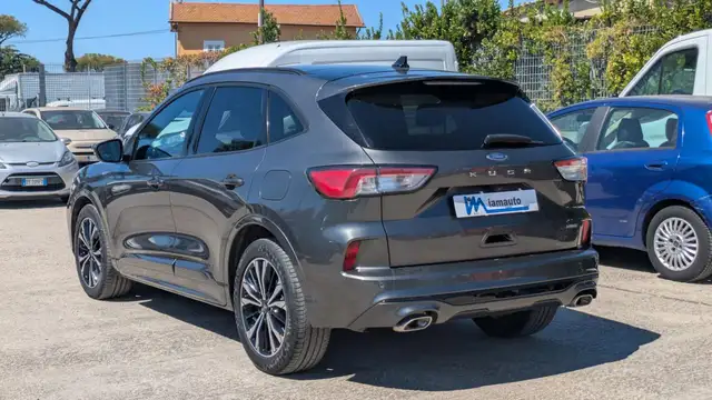 Ford Kuga view 4