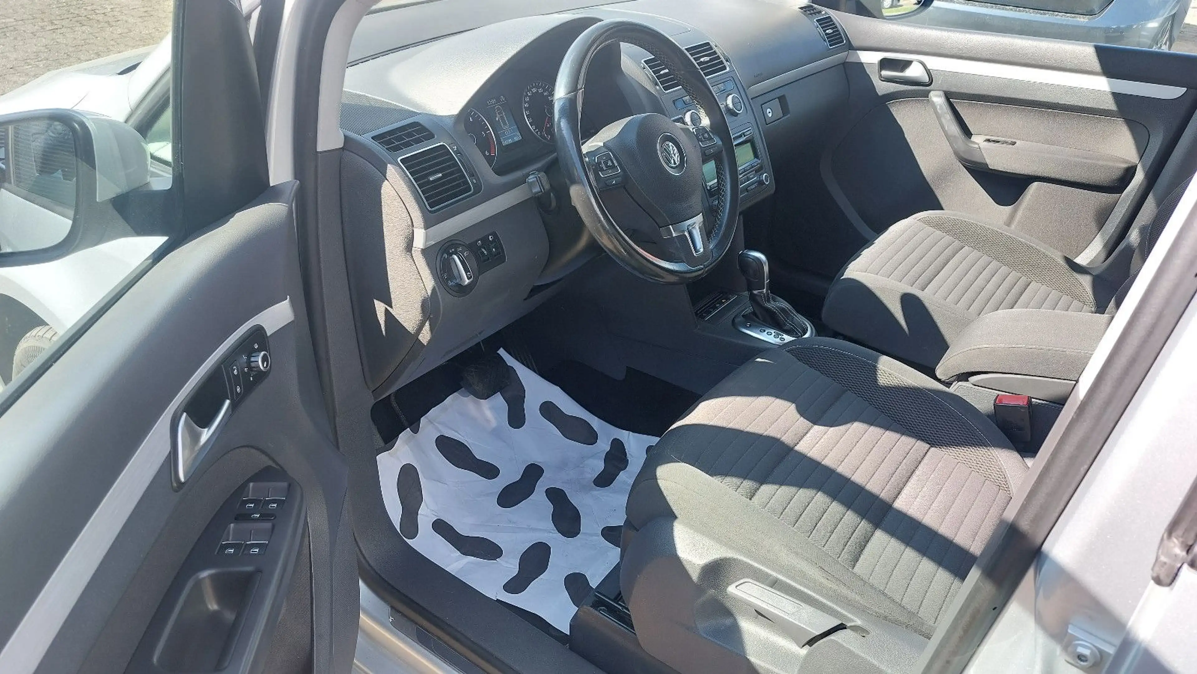 Volkswagen Touran Cup BMT — photo 9