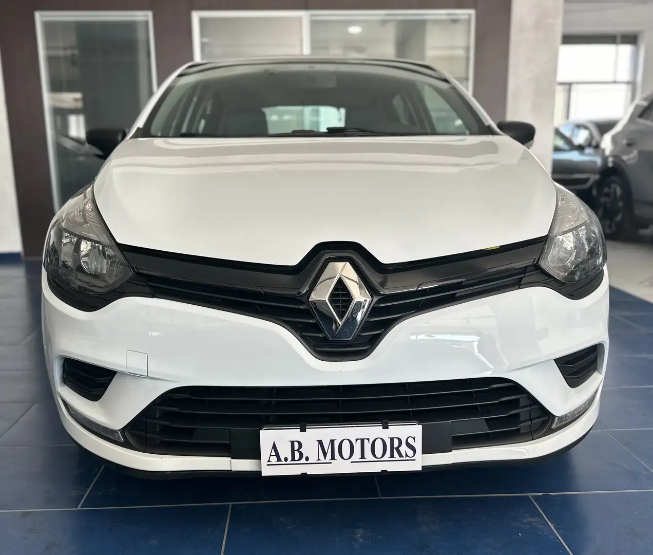 Renault Clio Clio 1.5 dci energy Business 75cv Bianco - 2