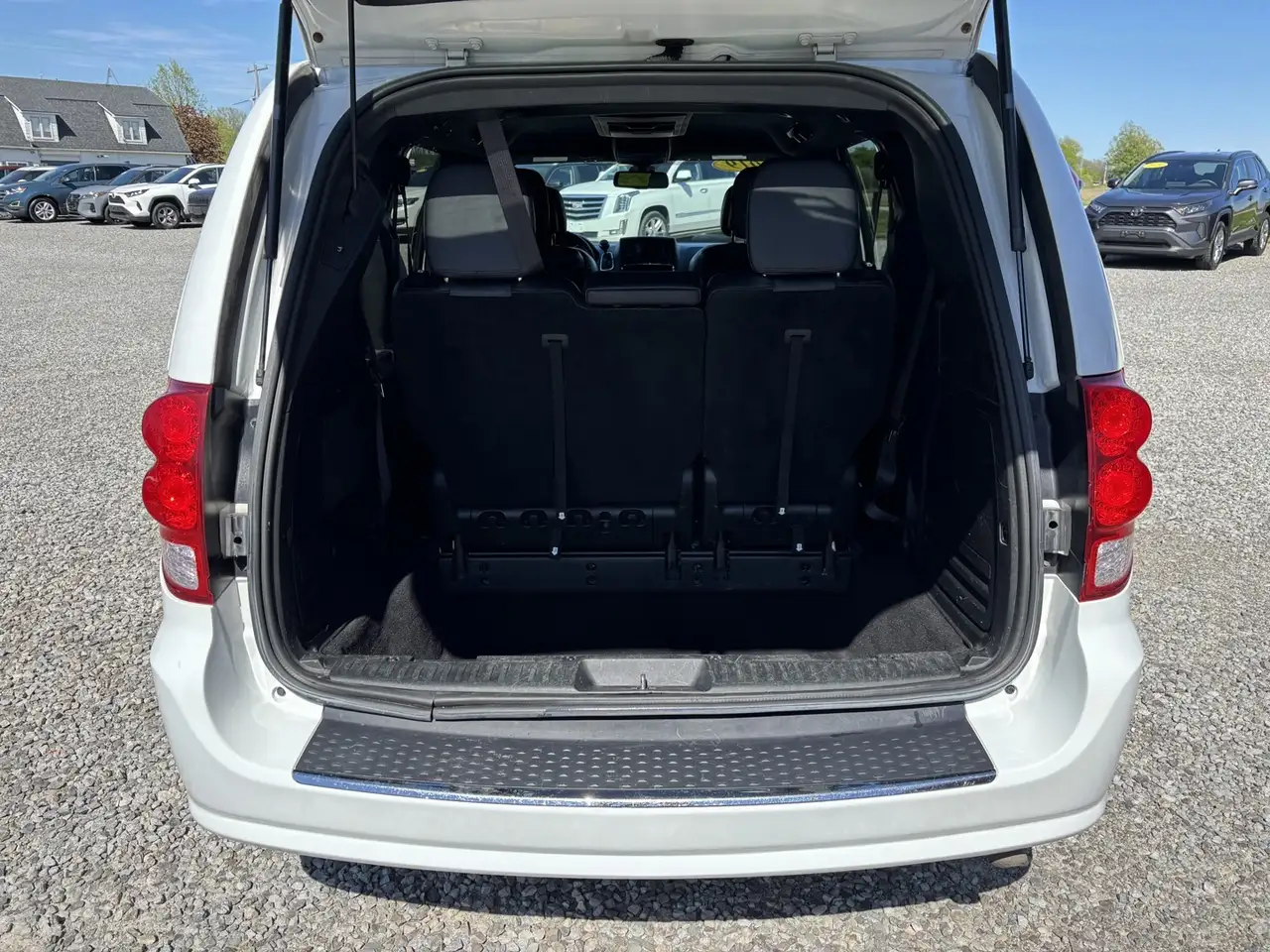 Dodge Grand Caravan снимка Dodge Grand Caravan
