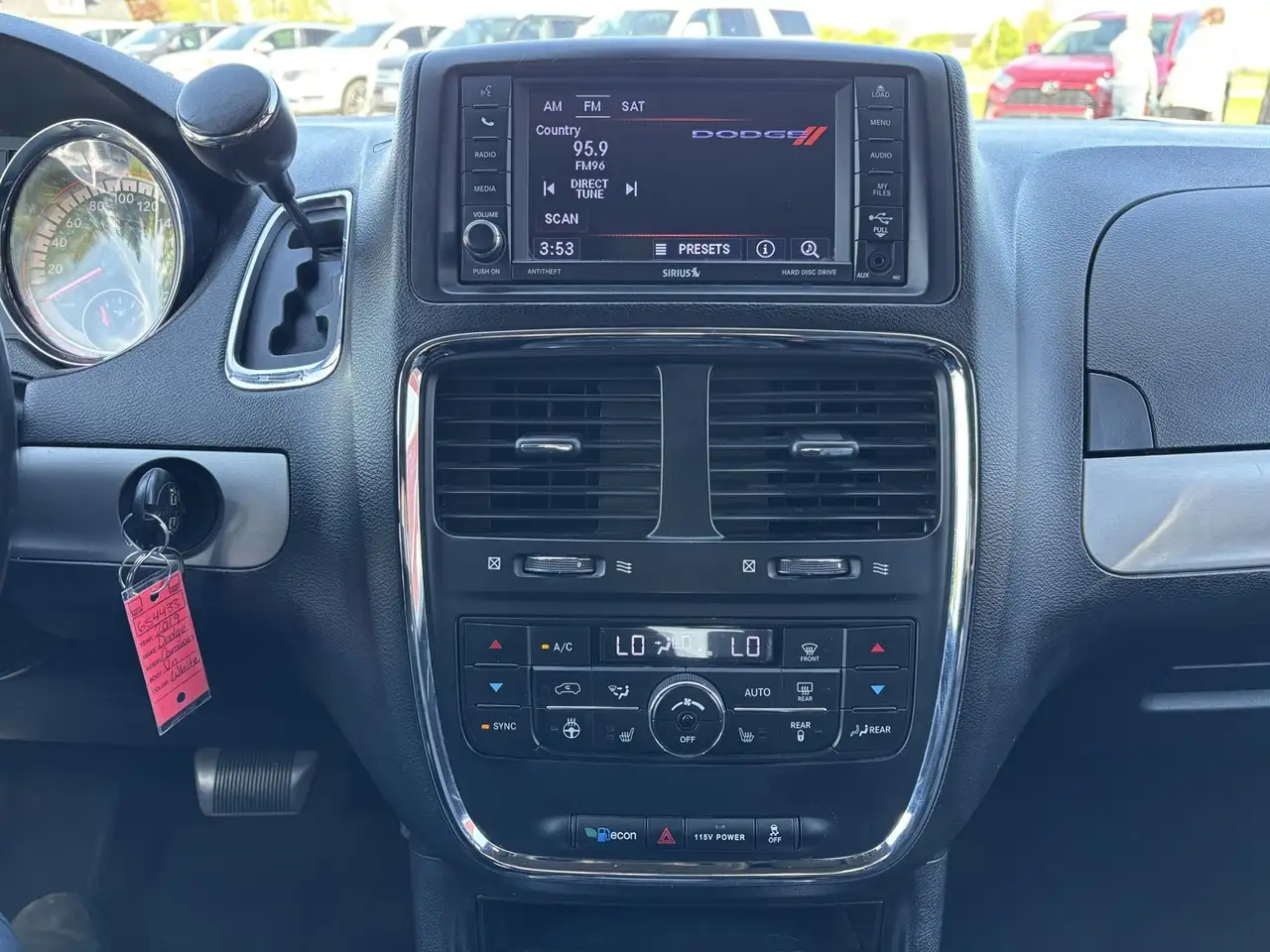 Dodge Grand Caravan снимка Dodge Grand Caravan