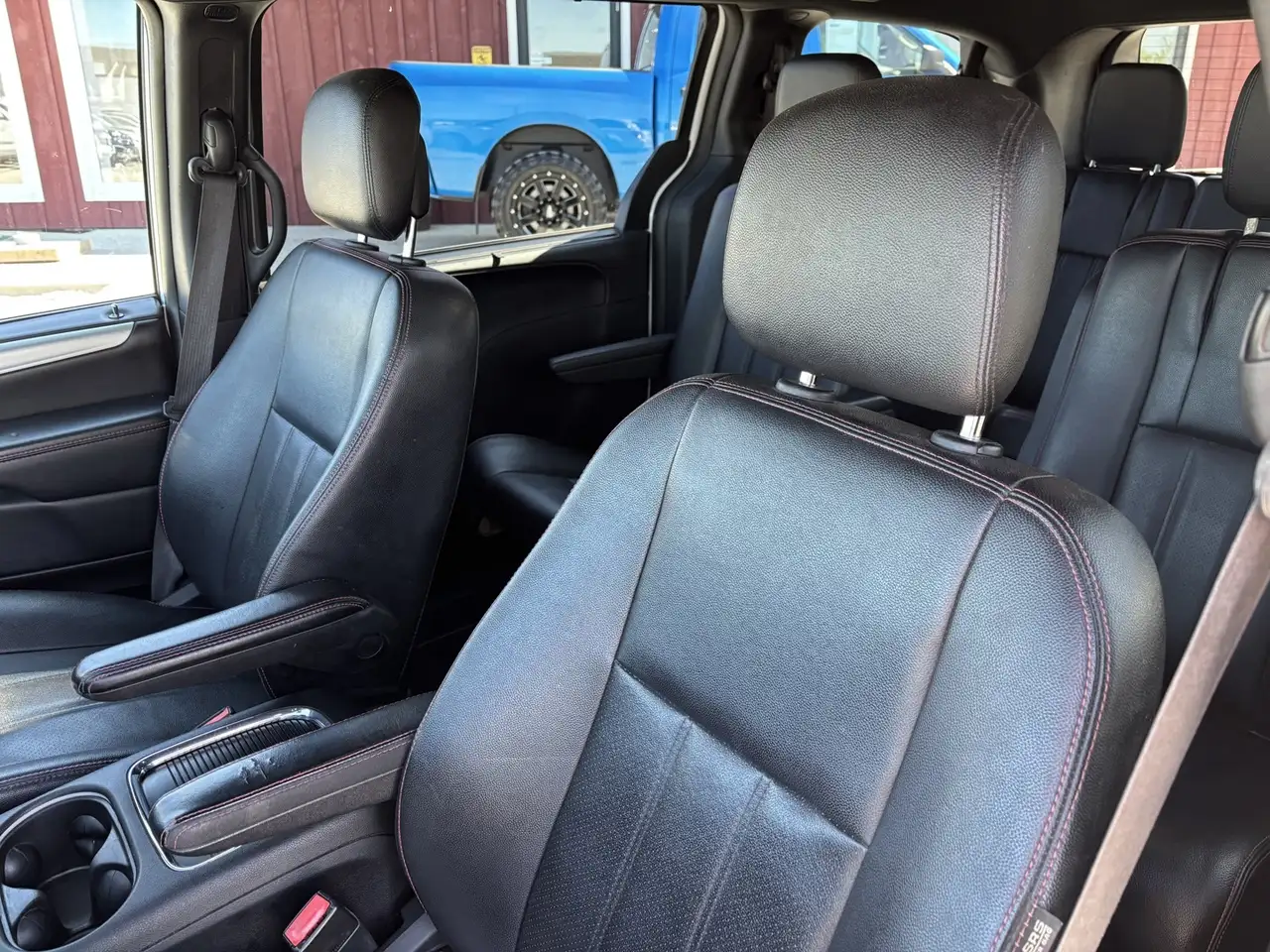 Dodge Grand Caravan снимка Dodge Grand Caravan