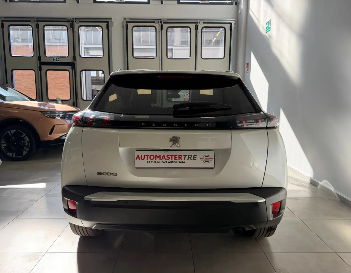 Peugeot 2008 2008 PureTech 100 S&S Allure Pack Weiß - 2