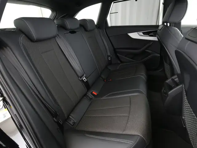 Audi A4 view 15