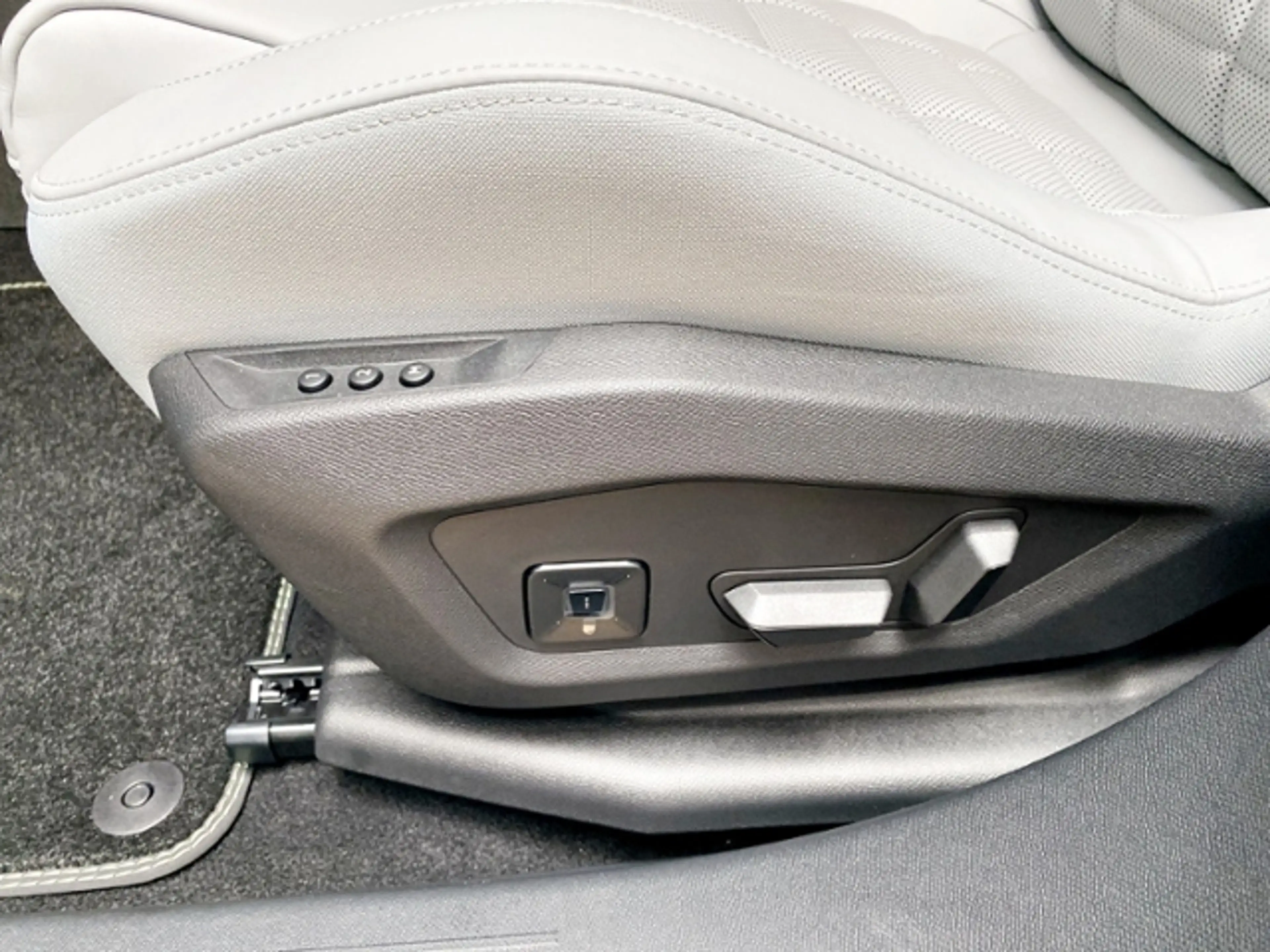 Citroen C5 Aircross 145 Hybrid Team-D — photo 15