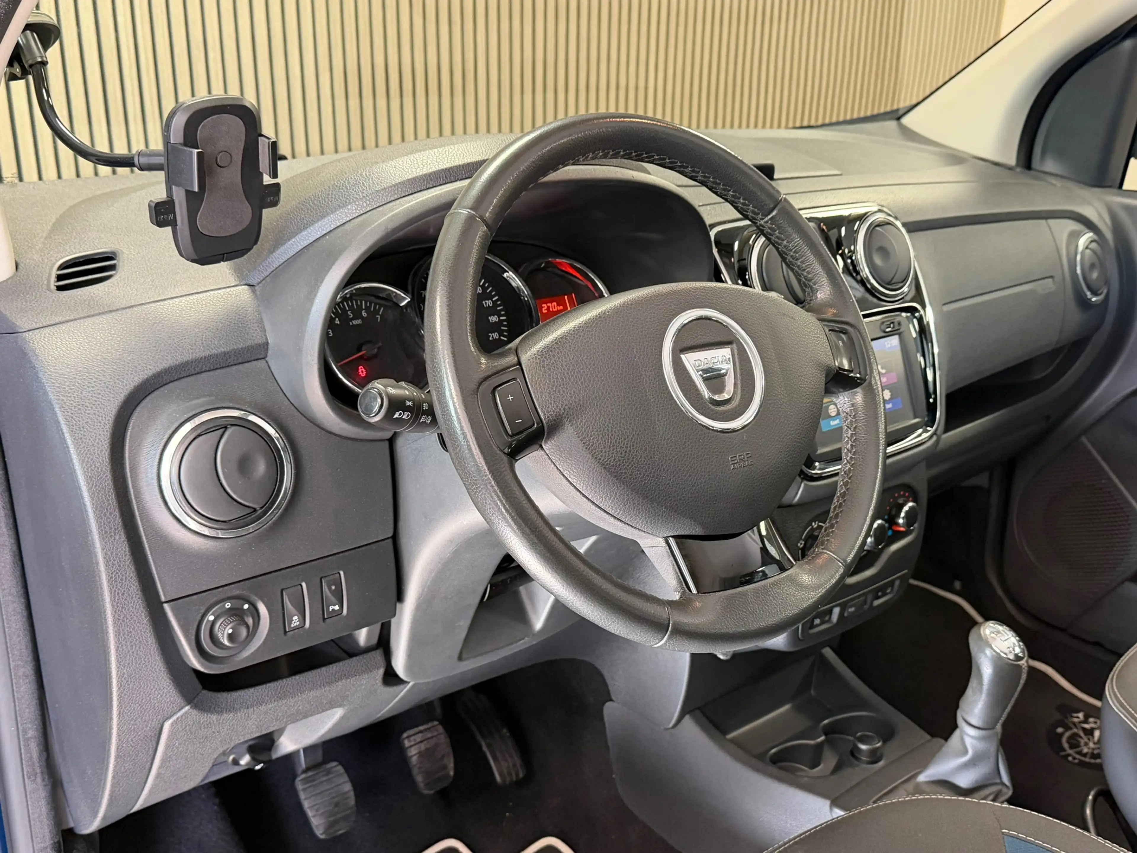 Dacia Lodgy 1.2 TCe 10th Anniversary 5p. TREKHAAK AIRCO CRUISE — photo 11