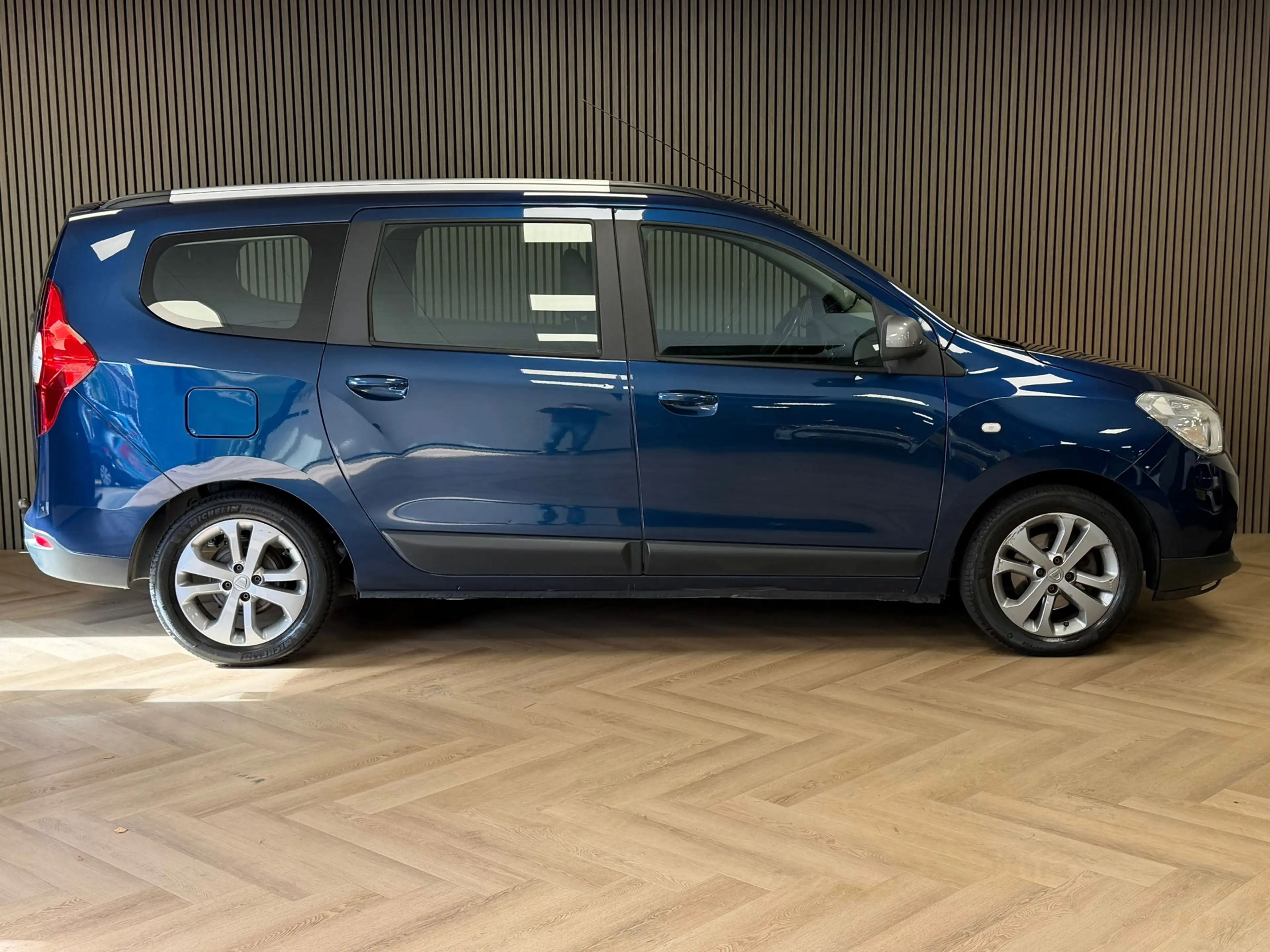 Dacia Lodgy 1.2 TCe 10th Anniversary 5p. TREKHAAK AIRCO CRUISE — photo 4