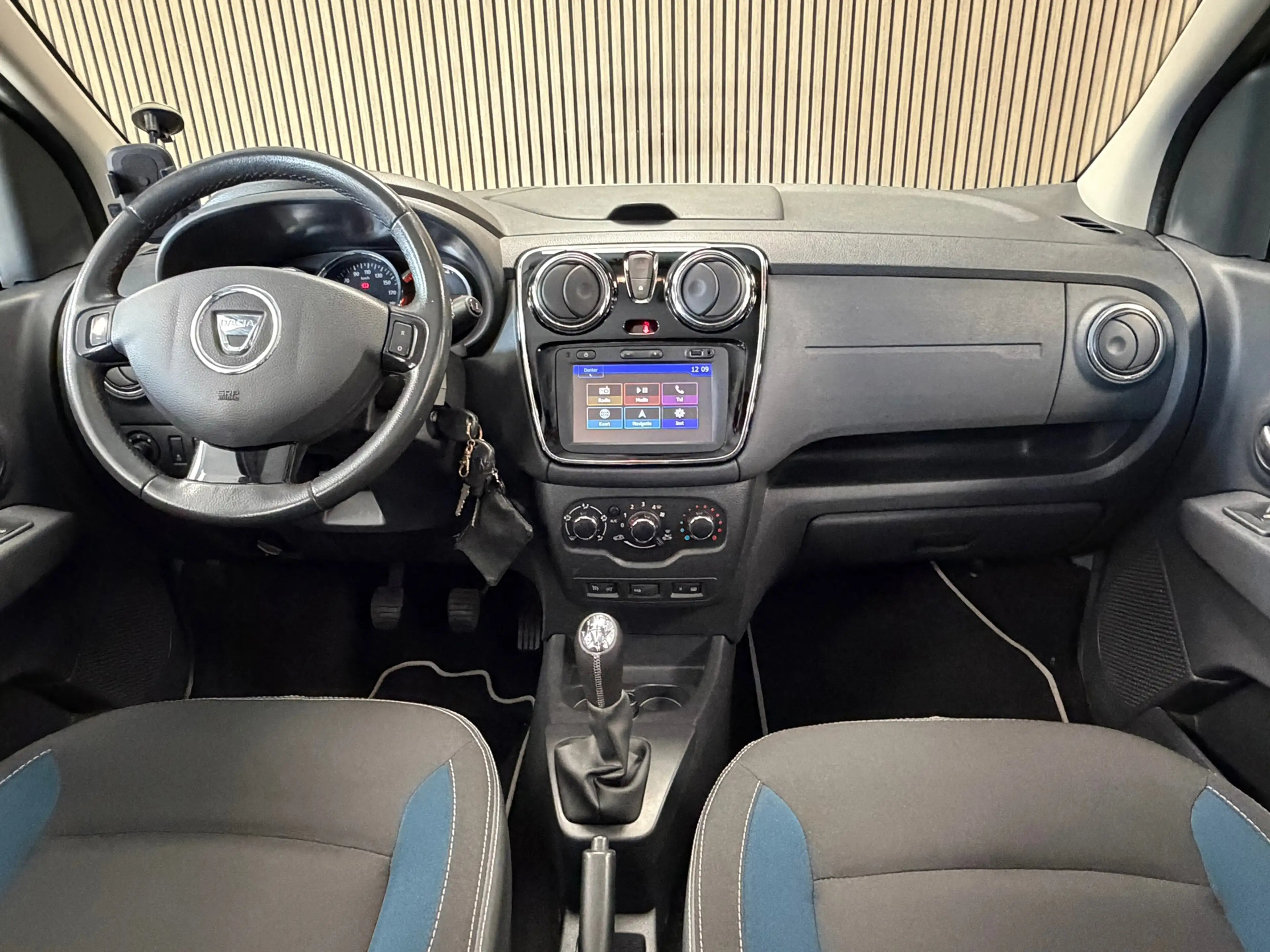 Dacia Lodgy 1.2 TCe 10th Anniversary 5p. TREKHAAK AIRCO CRUISE — photo 10